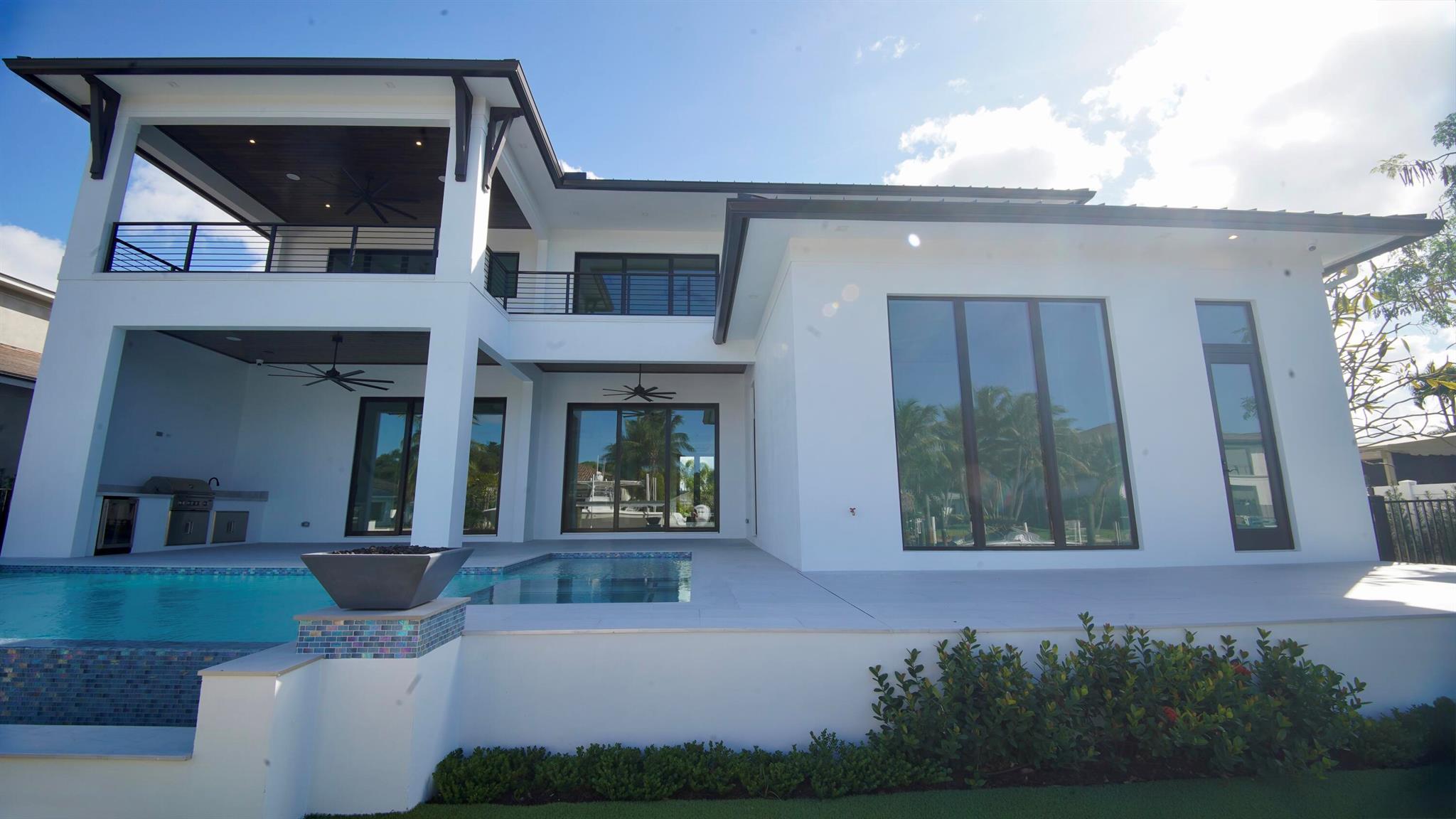 PIRATES COVE - Residential