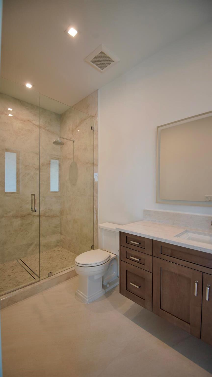 PIRATES COVE - Residential