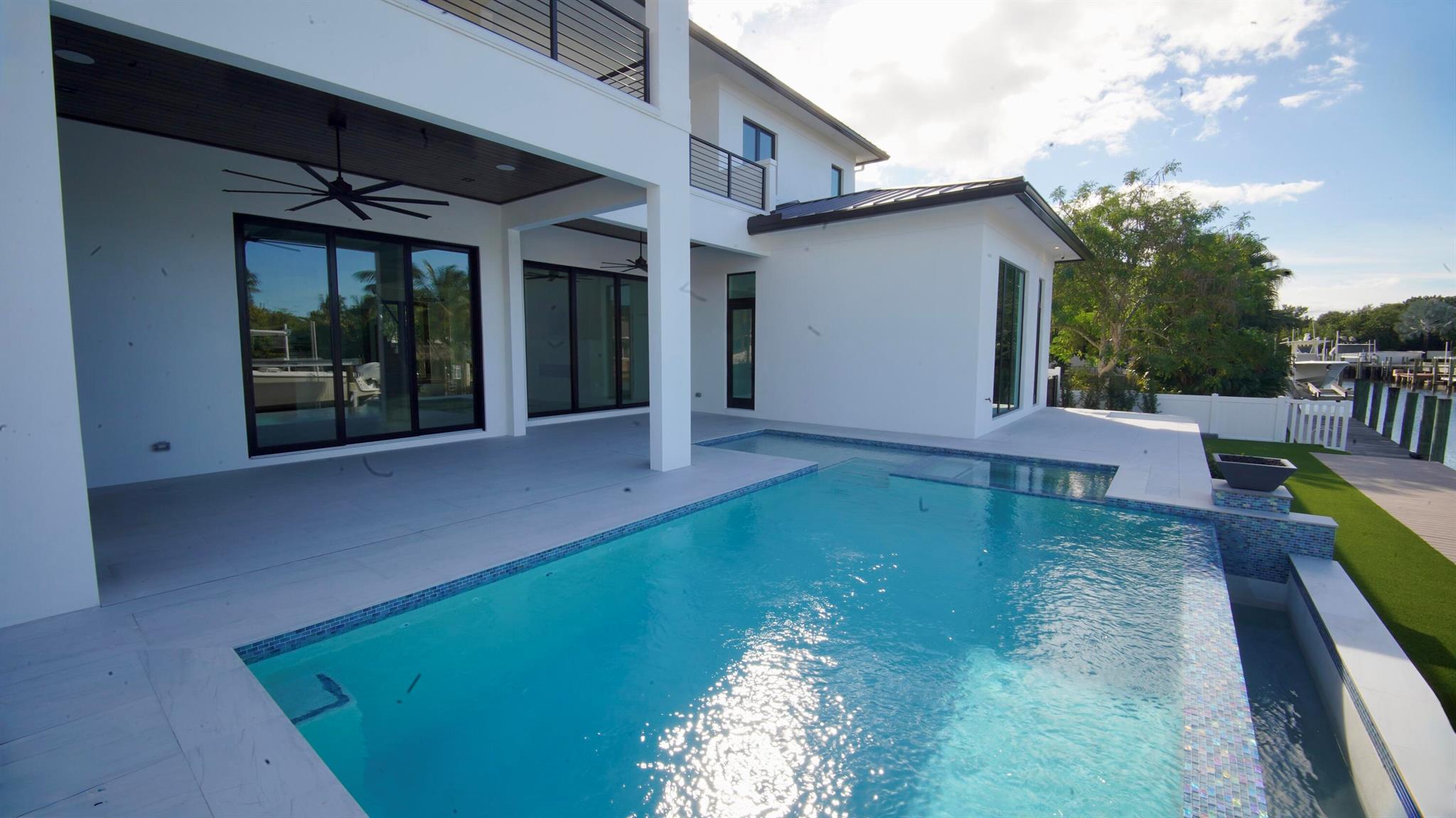 PIRATES COVE - Residential