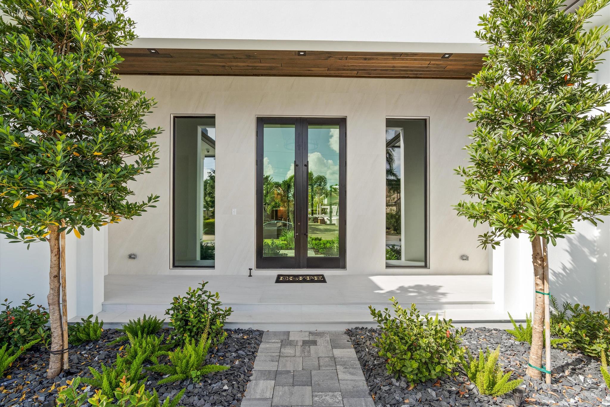 PIRATES COVE - Residential