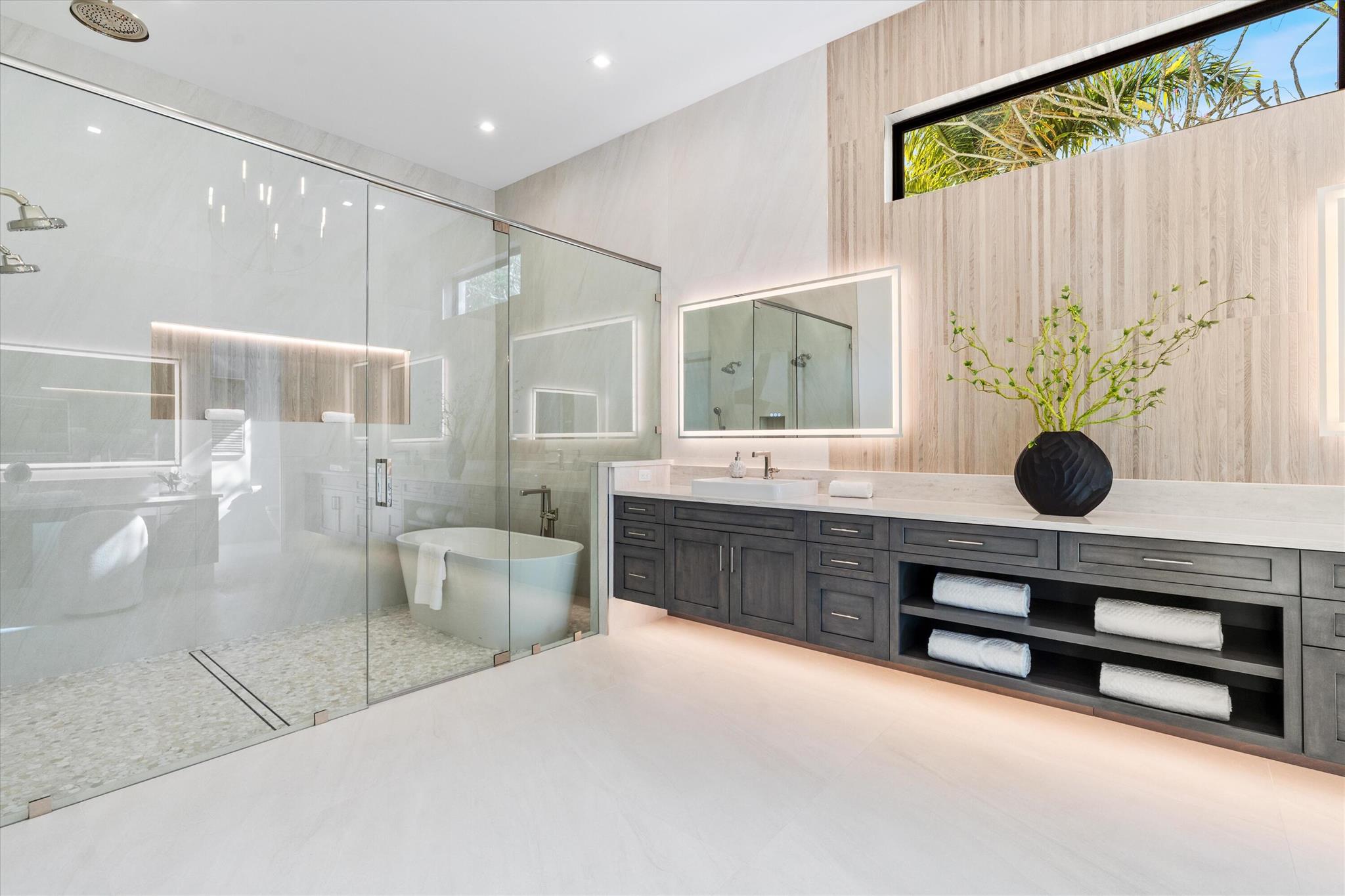 PIRATES COVE - Residential