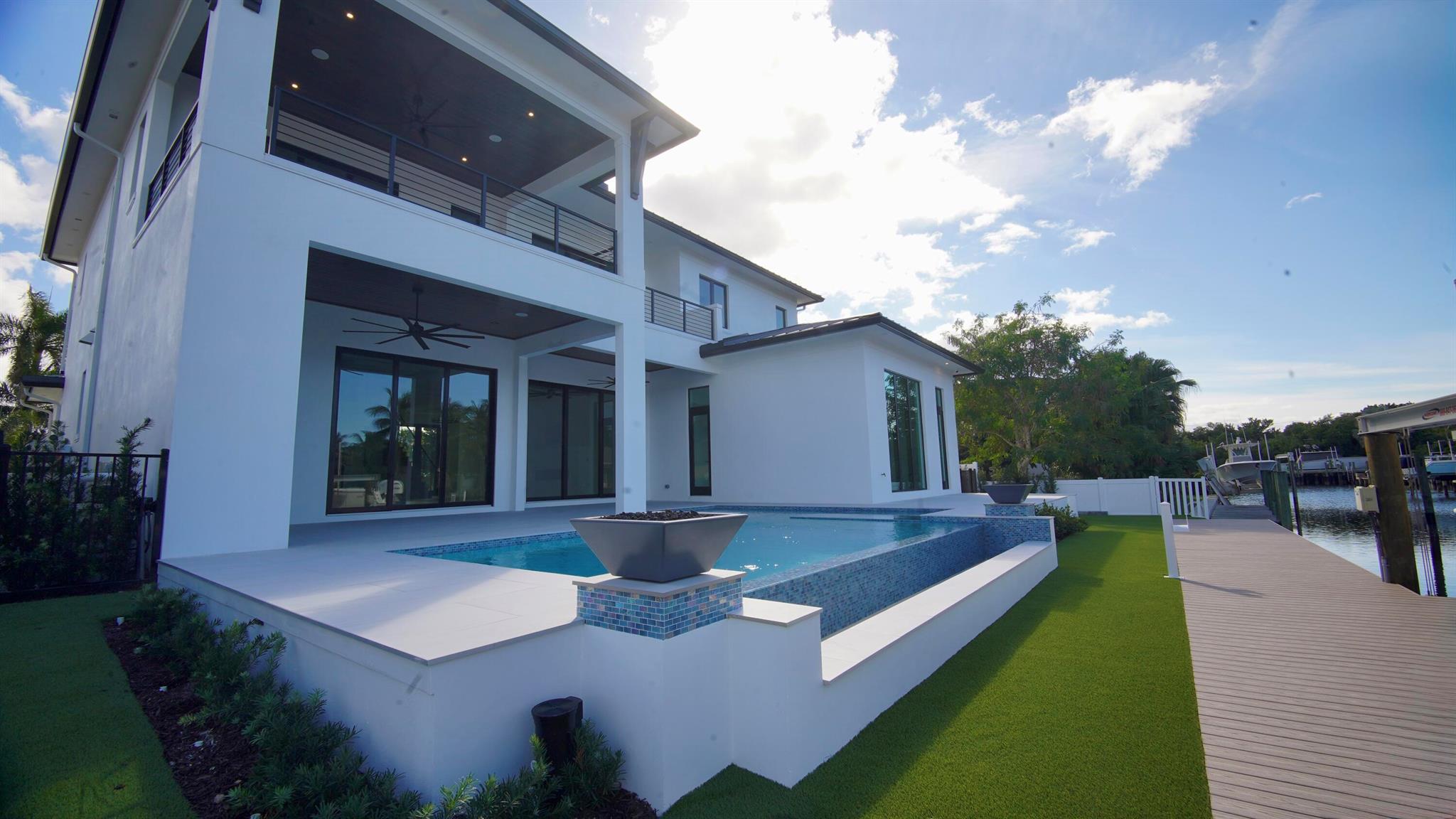 PIRATES COVE - Residential