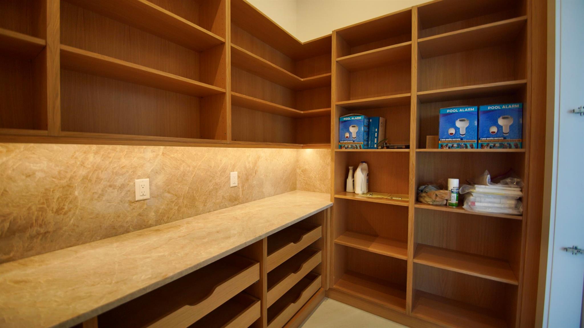 PIRATES COVE - Residential