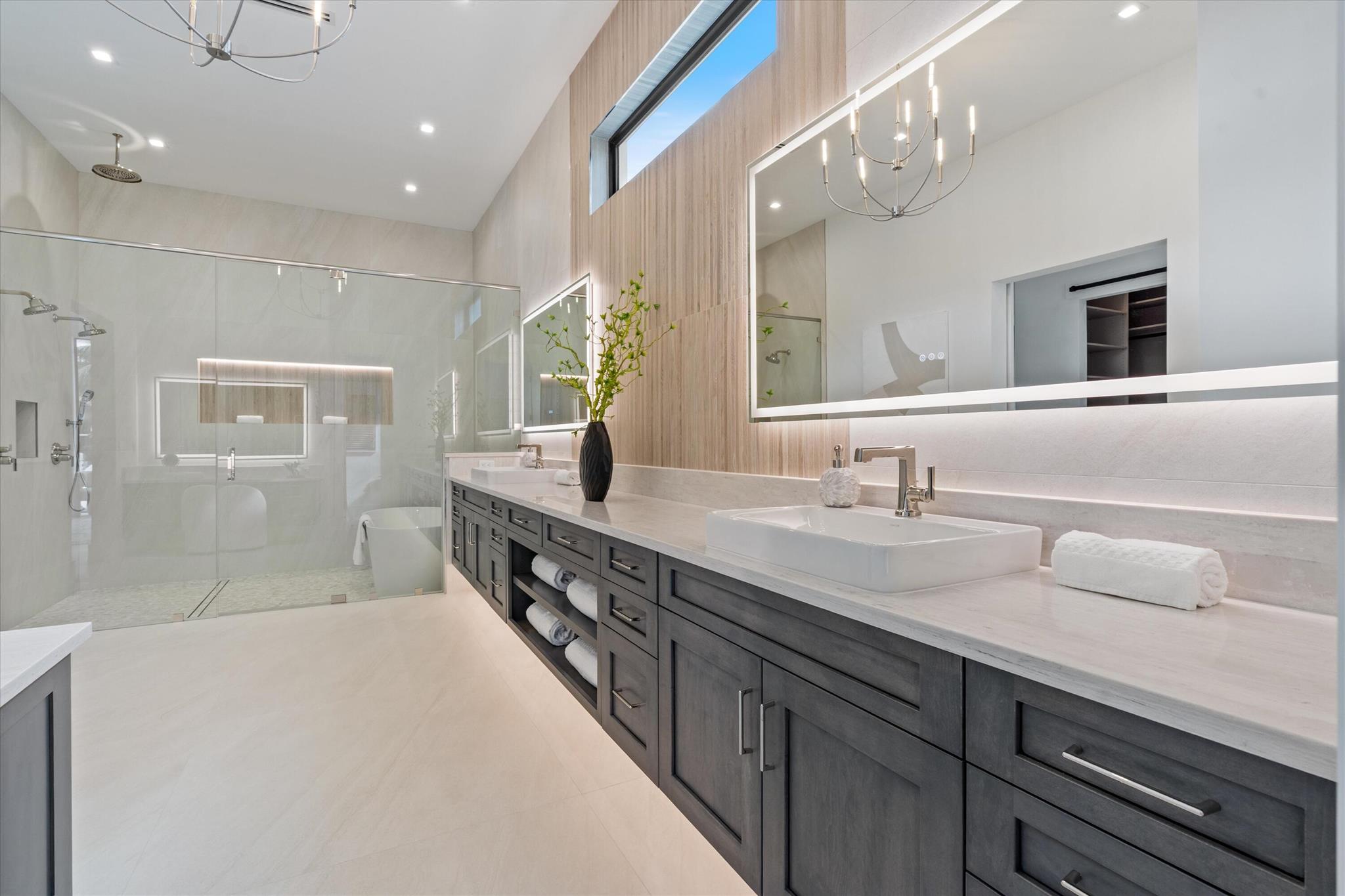 PIRATES COVE - Residential