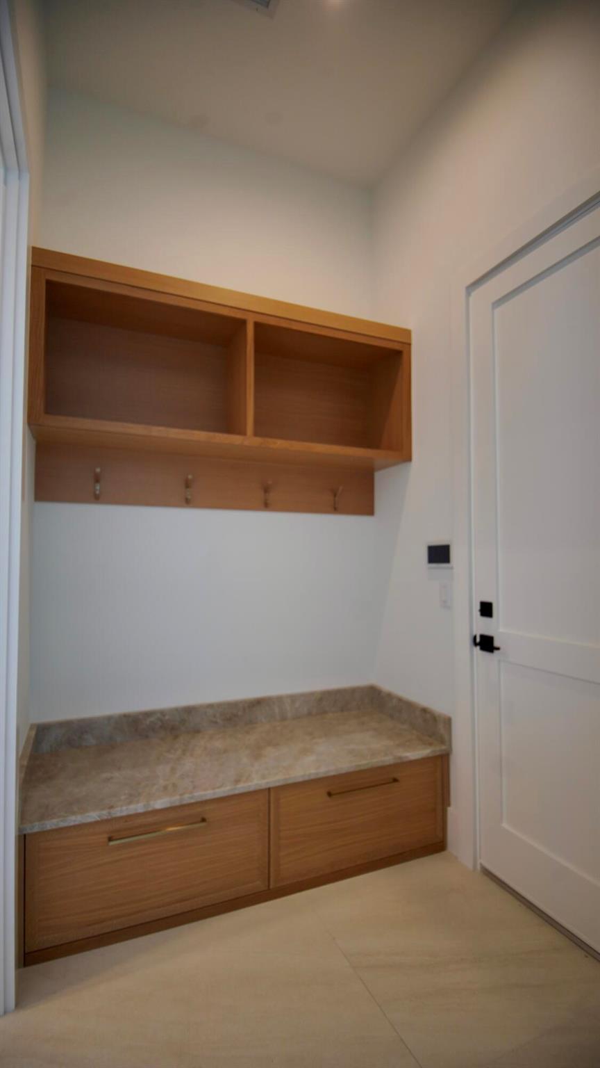 PIRATES COVE - Residential