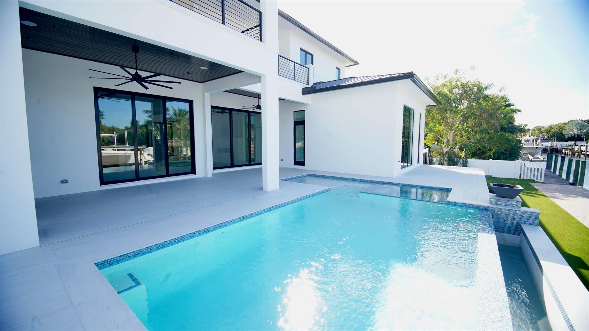 PIRATES COVE - Residential