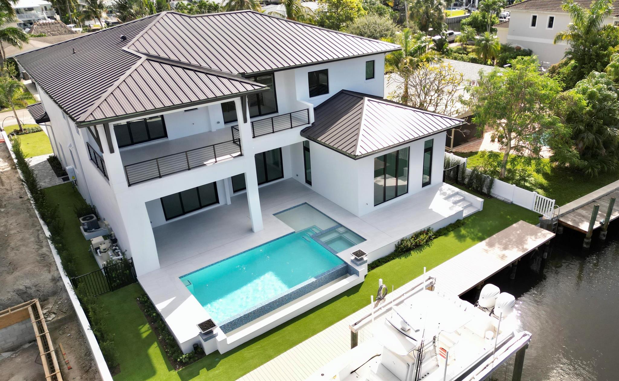 PIRATES COVE - Residential