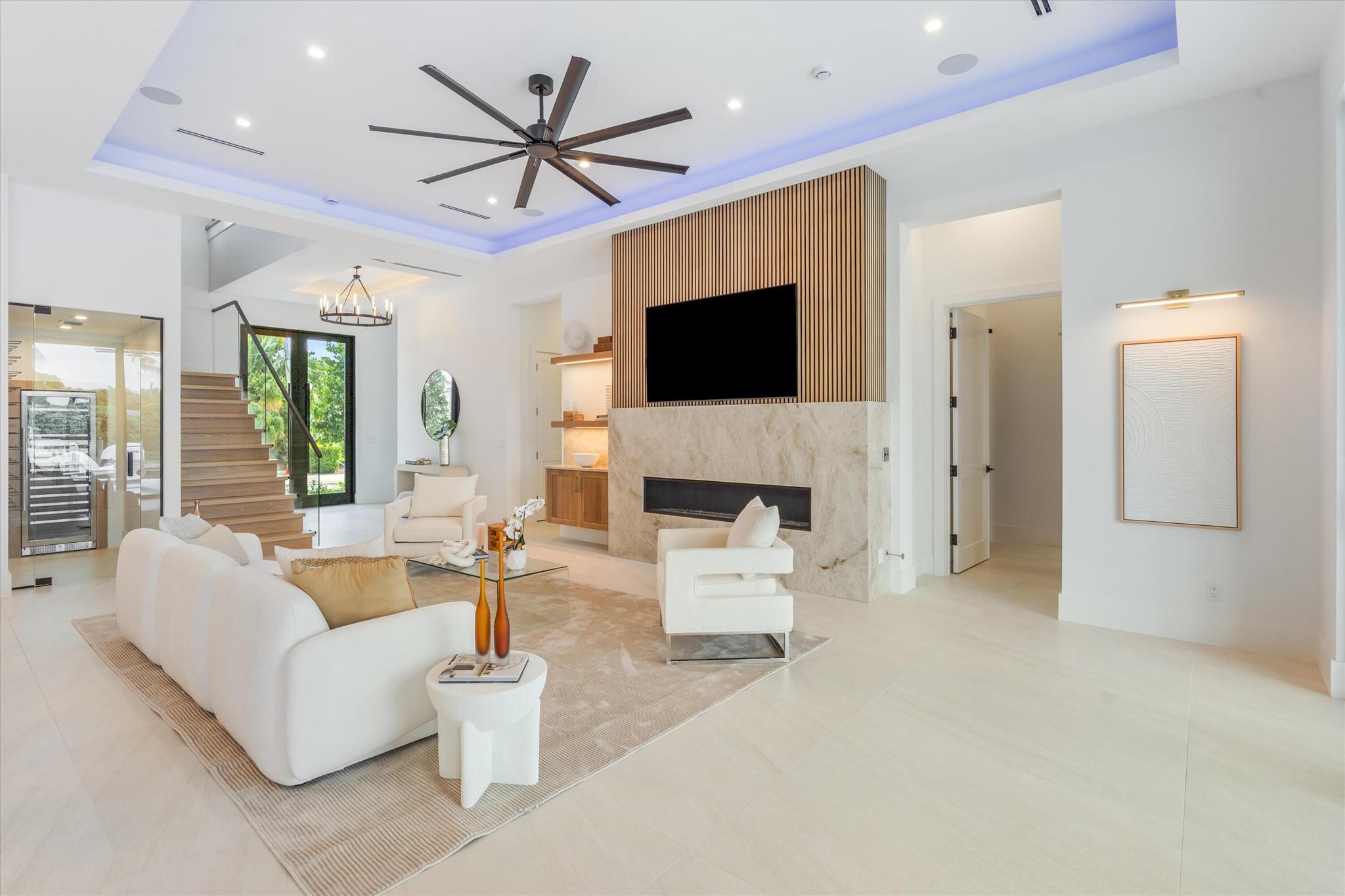 PIRATES COVE - Residential