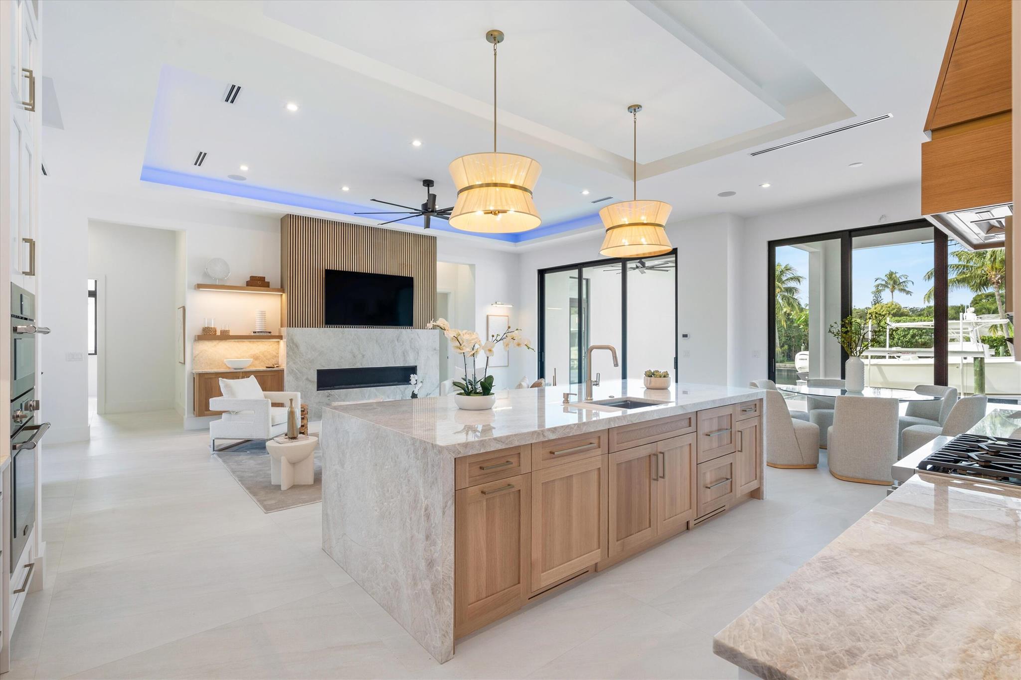 PIRATES COVE - Residential