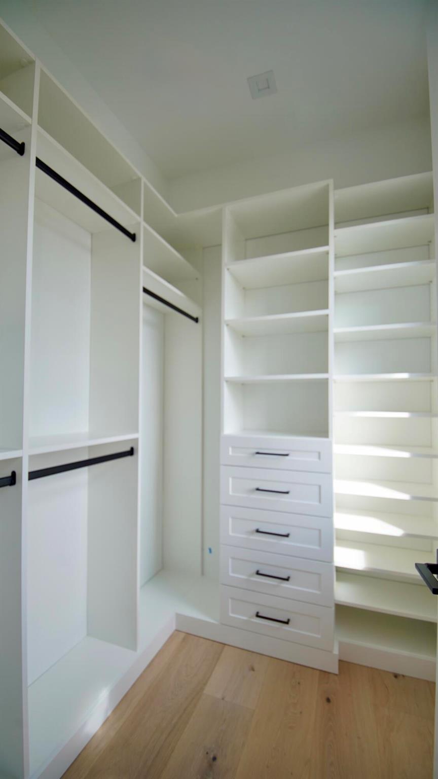 PIRATES COVE - Residential