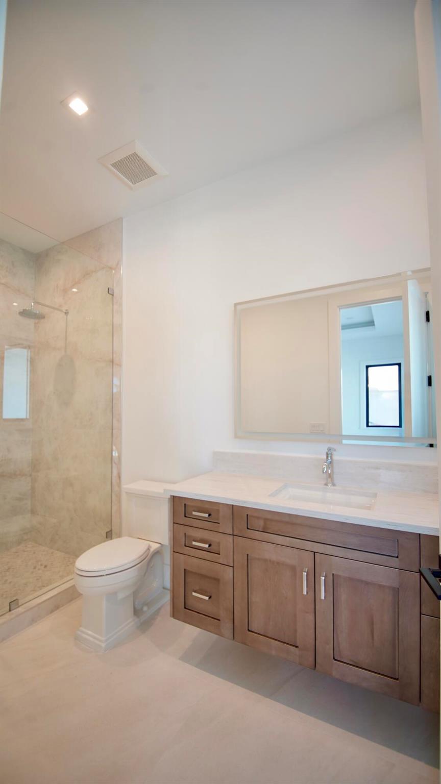 PIRATES COVE - Residential