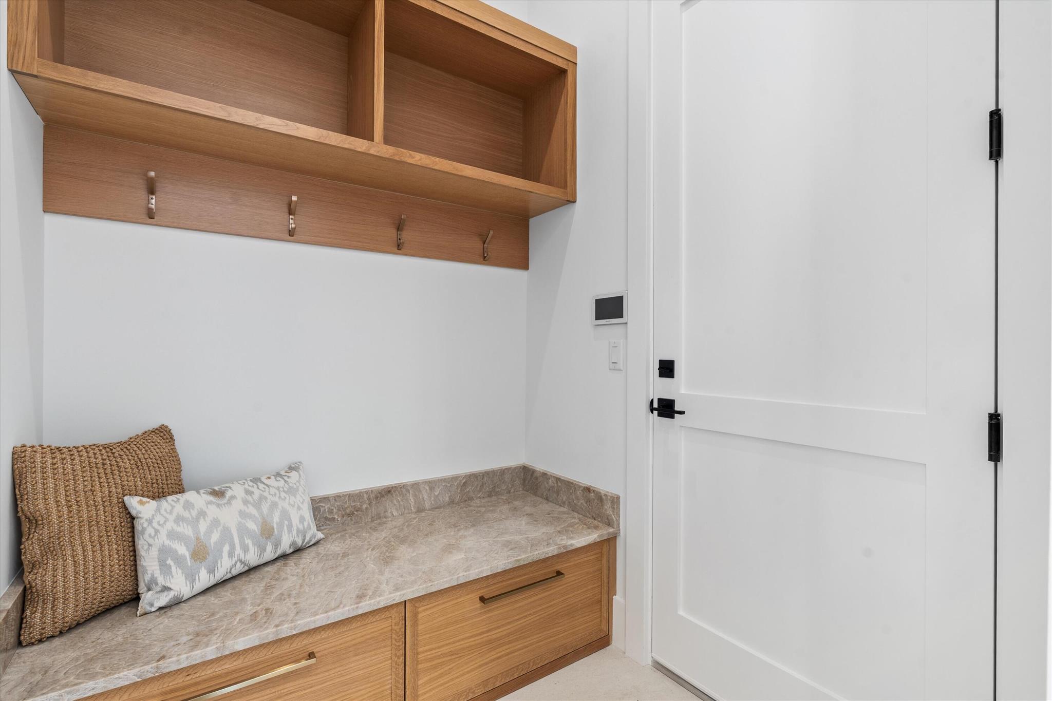 PIRATES COVE - Residential