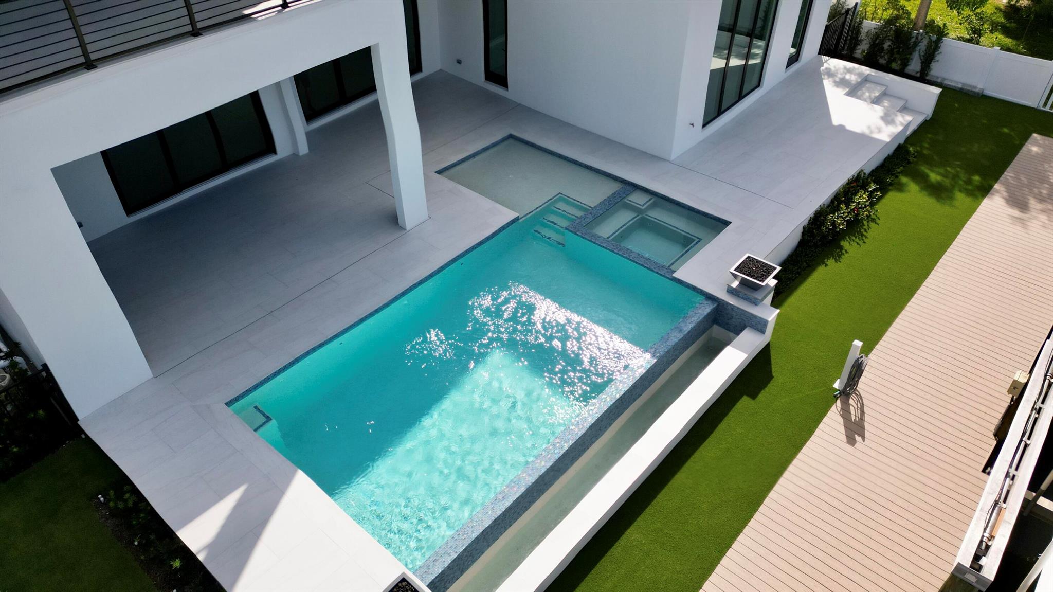 PIRATES COVE - Residential