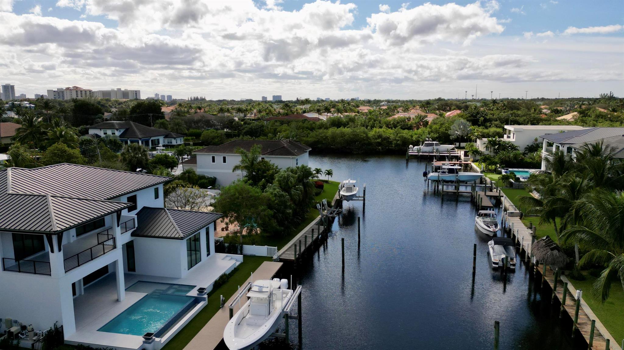 PIRATES COVE - Residential