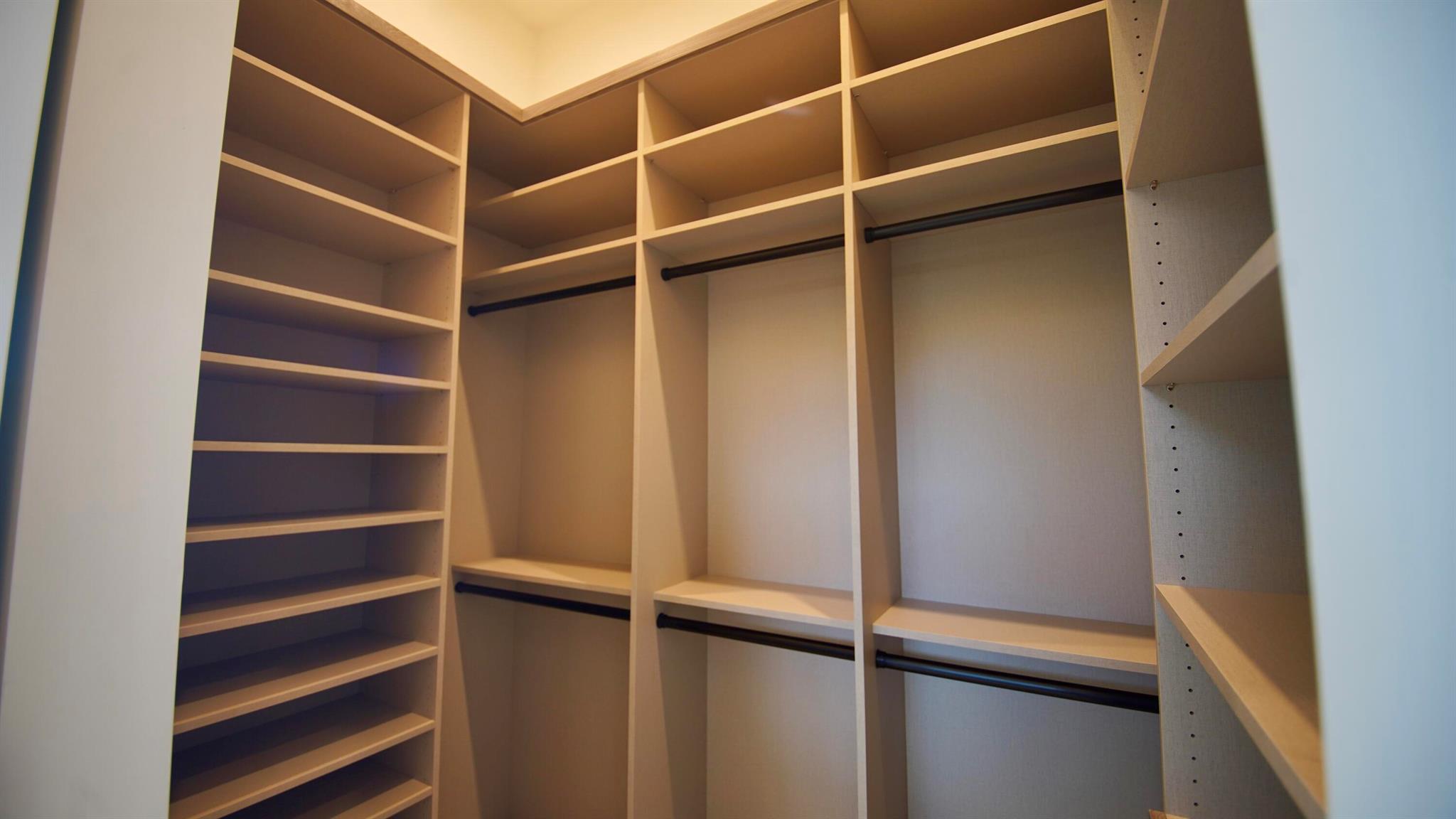 PIRATES COVE - Residential