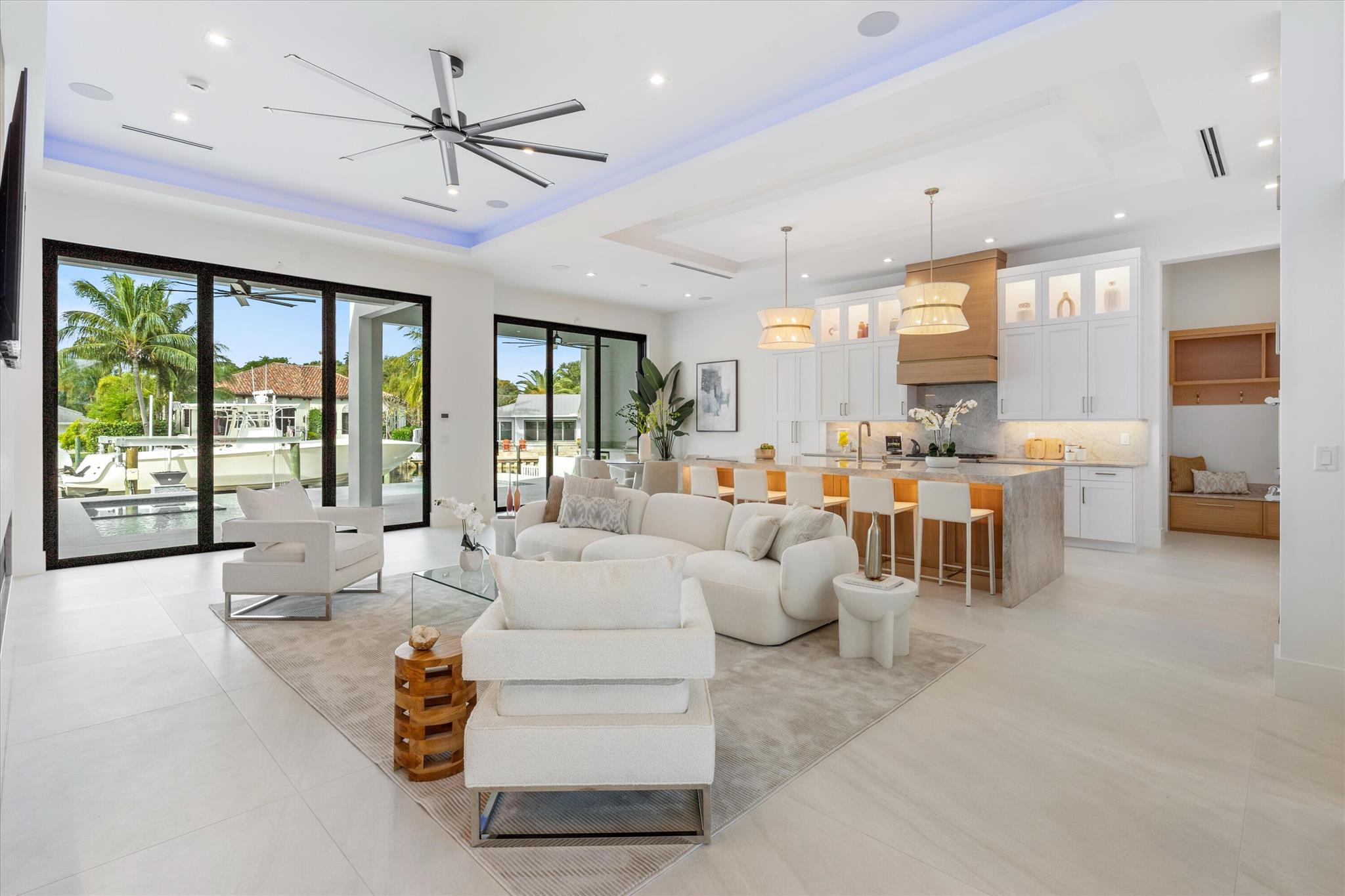 PIRATES COVE - Residential