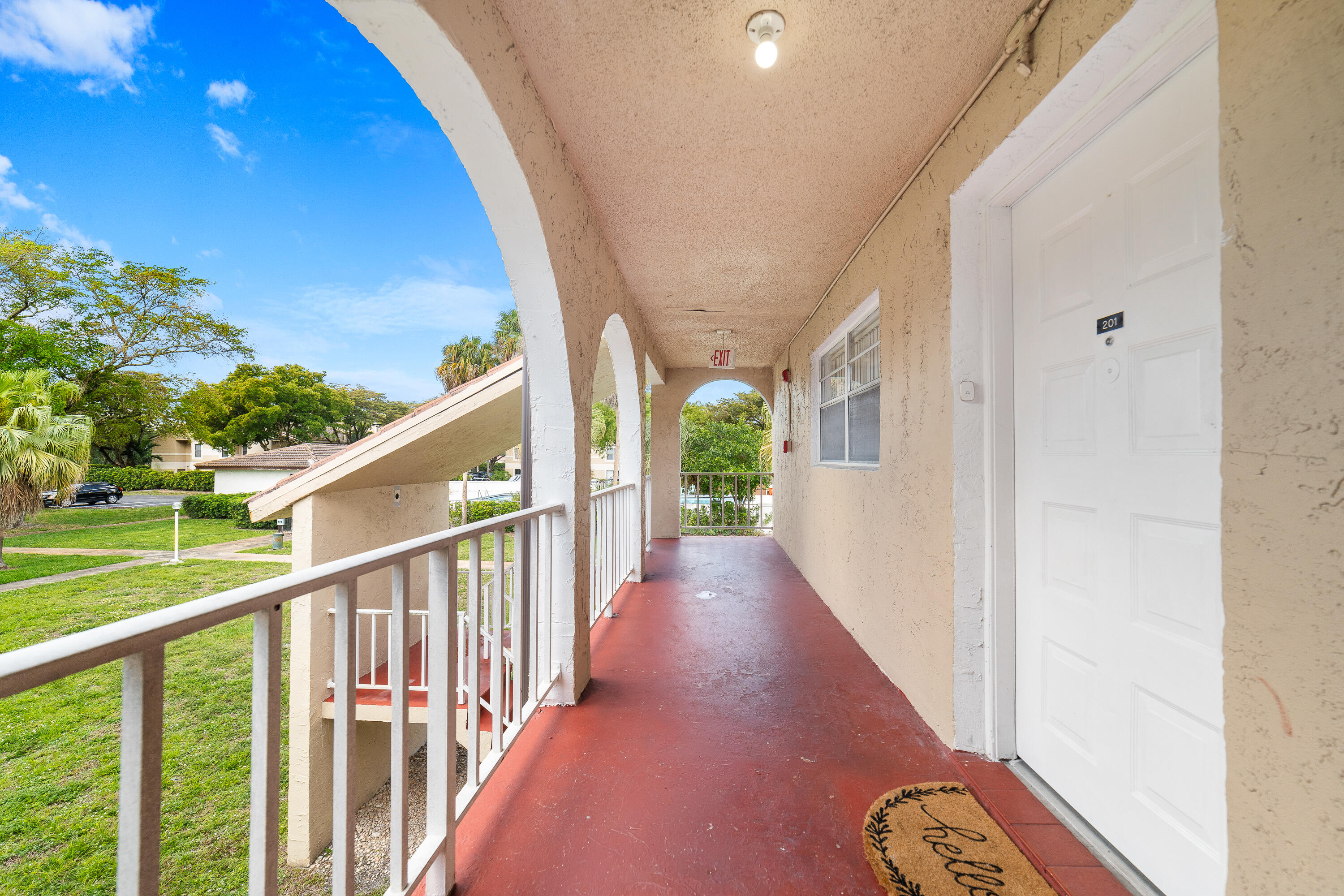 CORAL GARDENS CONDO - Residential