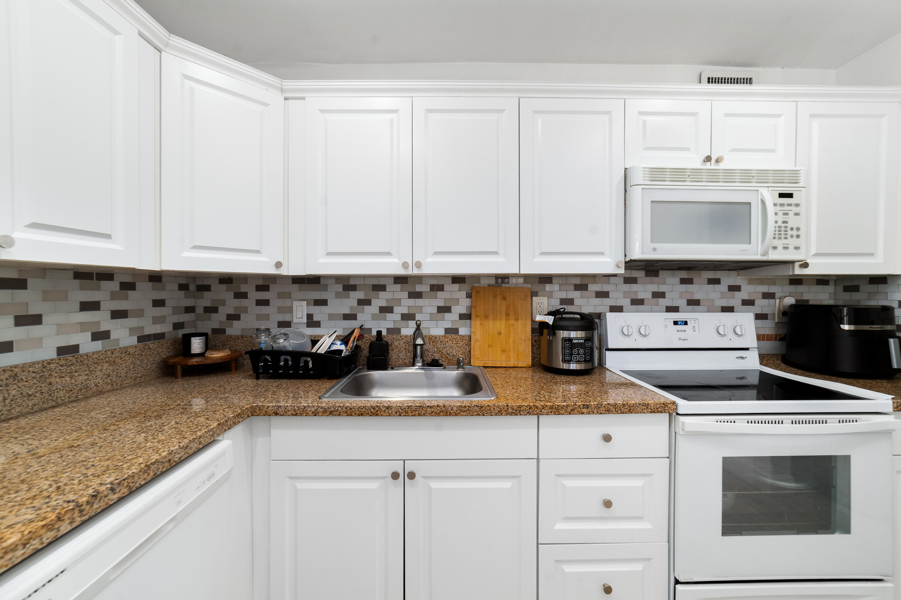 CORAL GARDENS CONDO - Residential