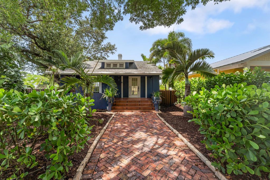 Photo of 502 N Street, West Palm Beach, FL 33401 (MLS # R11105988)