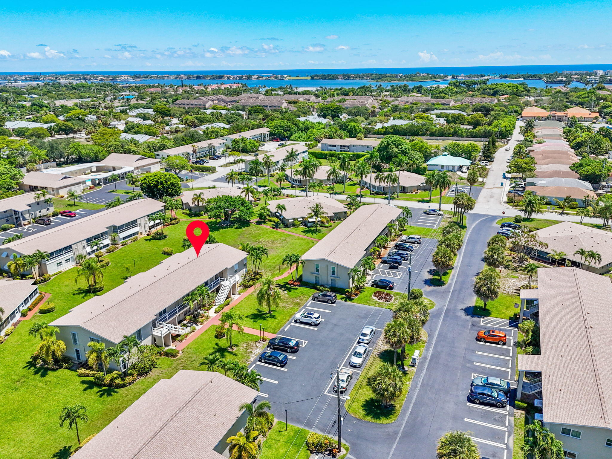 FOUR SEA SUNS CONDOMINIUM - Residential