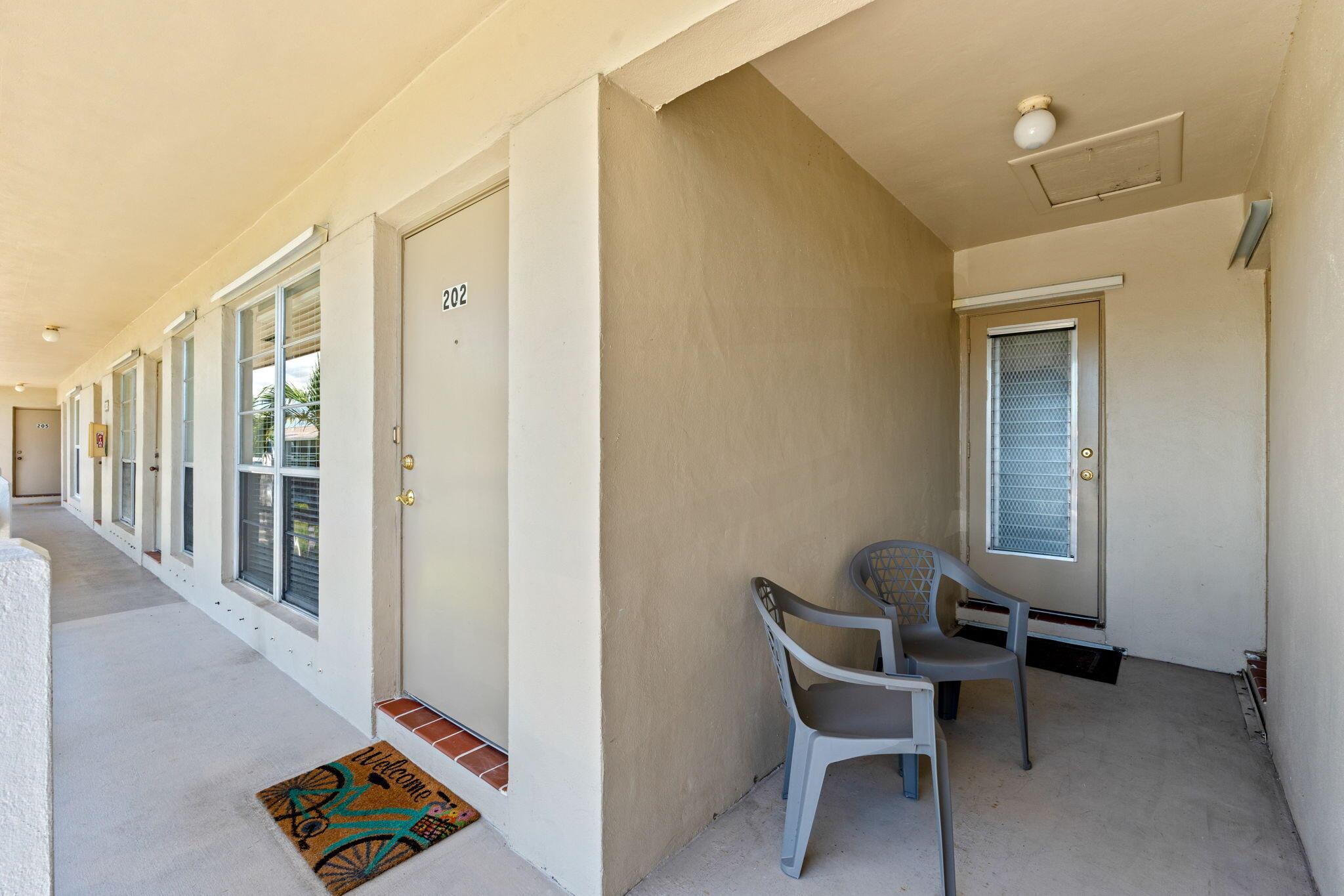 FOUR SEA SUNS CONDOMINIUM - Residential