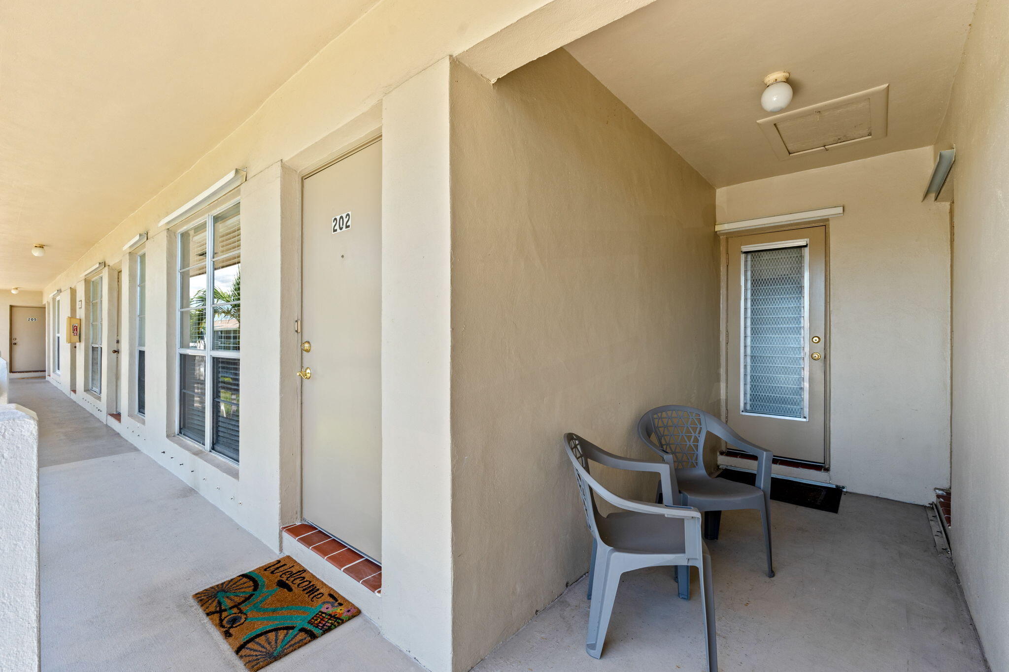 FOUR SEA SUNS CONDOMINIUM - Residential