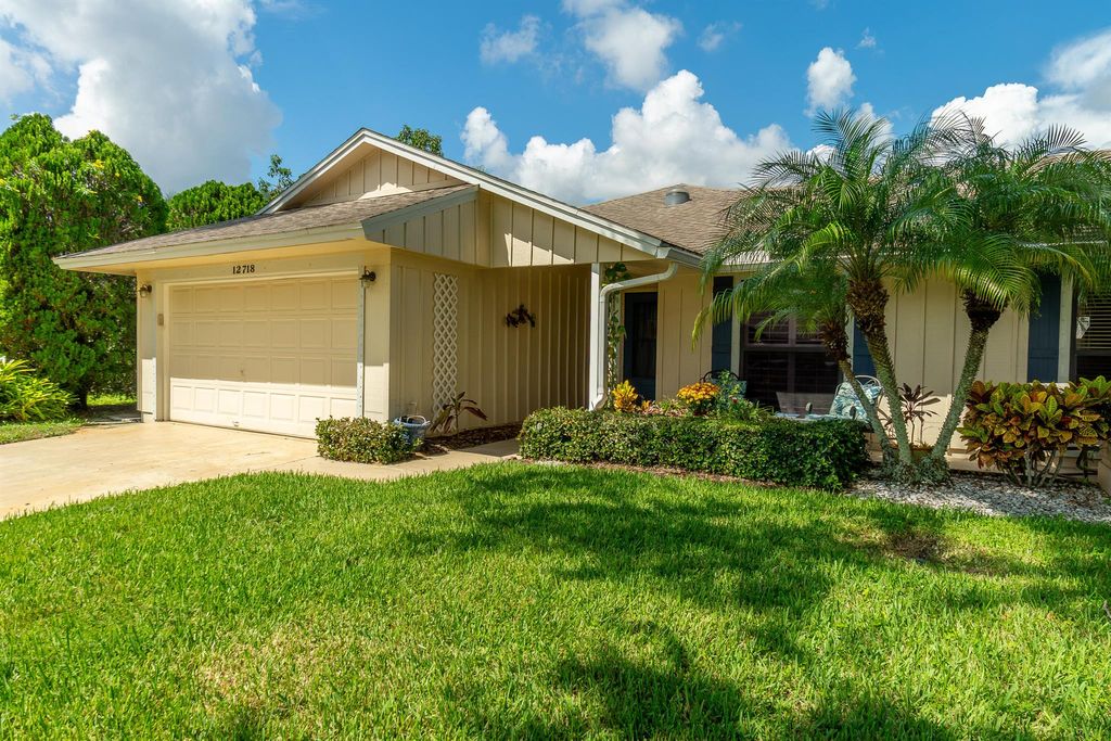 Photo of 12718 SE Cascades Court, Hobe Sound, FL 33455 (MLS # R11122576)