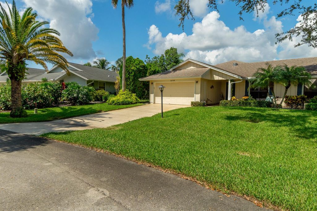 Photo of 12718 SE Cascades Court, Hobe Sound, FL 33455 (MLS # R11122576)