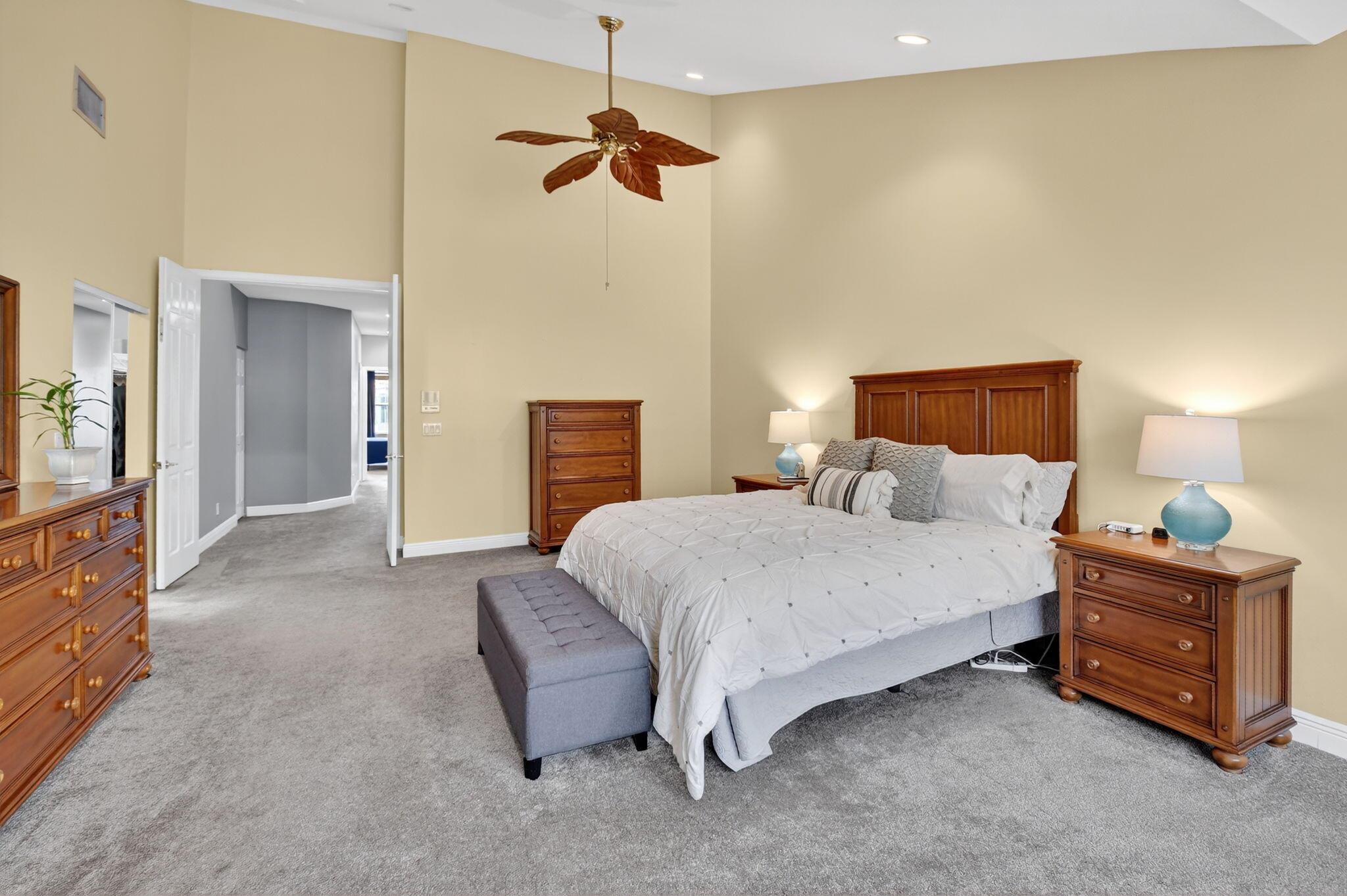 Las Brisas - Residential