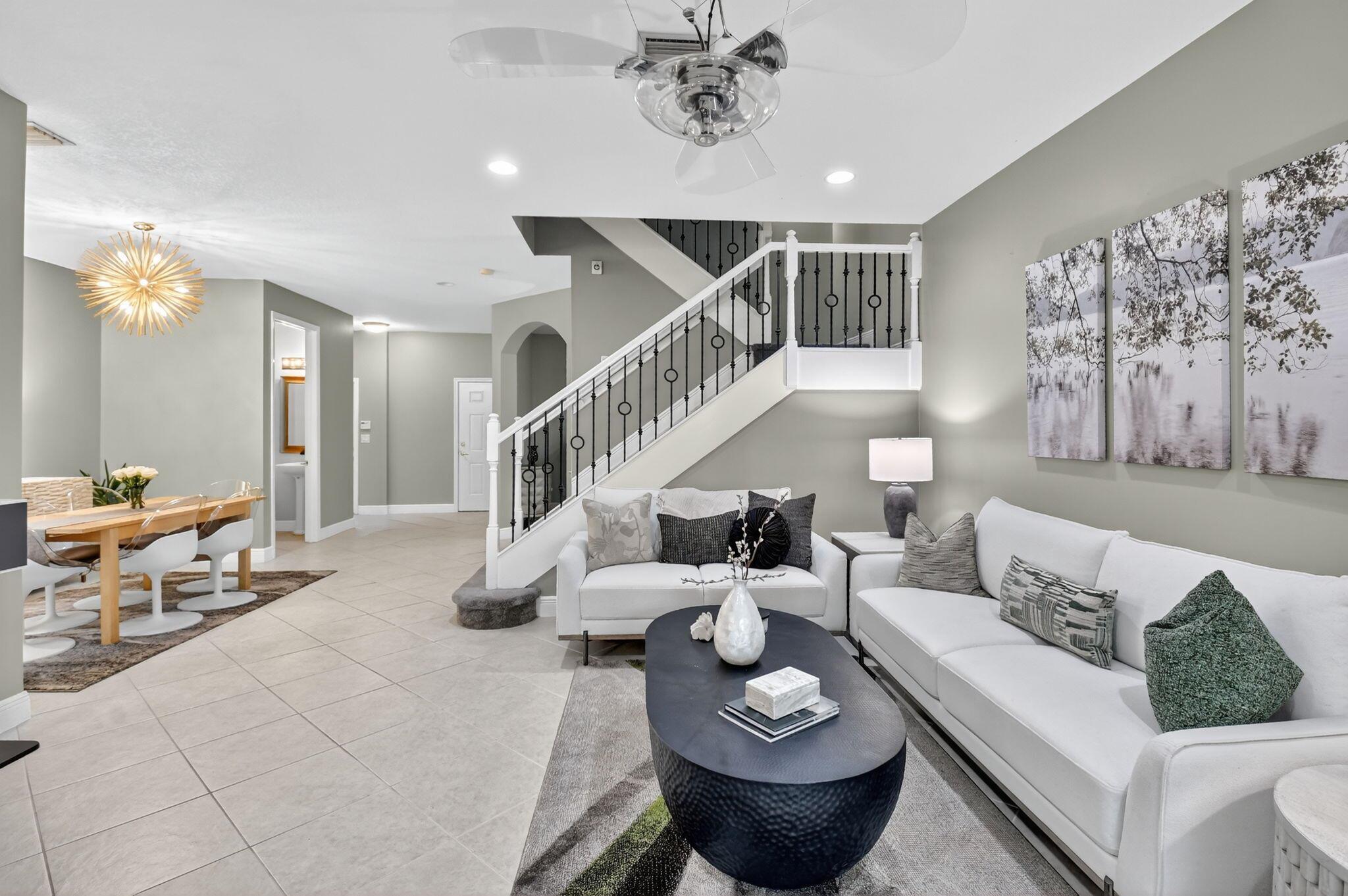 Las Brisas - Residential