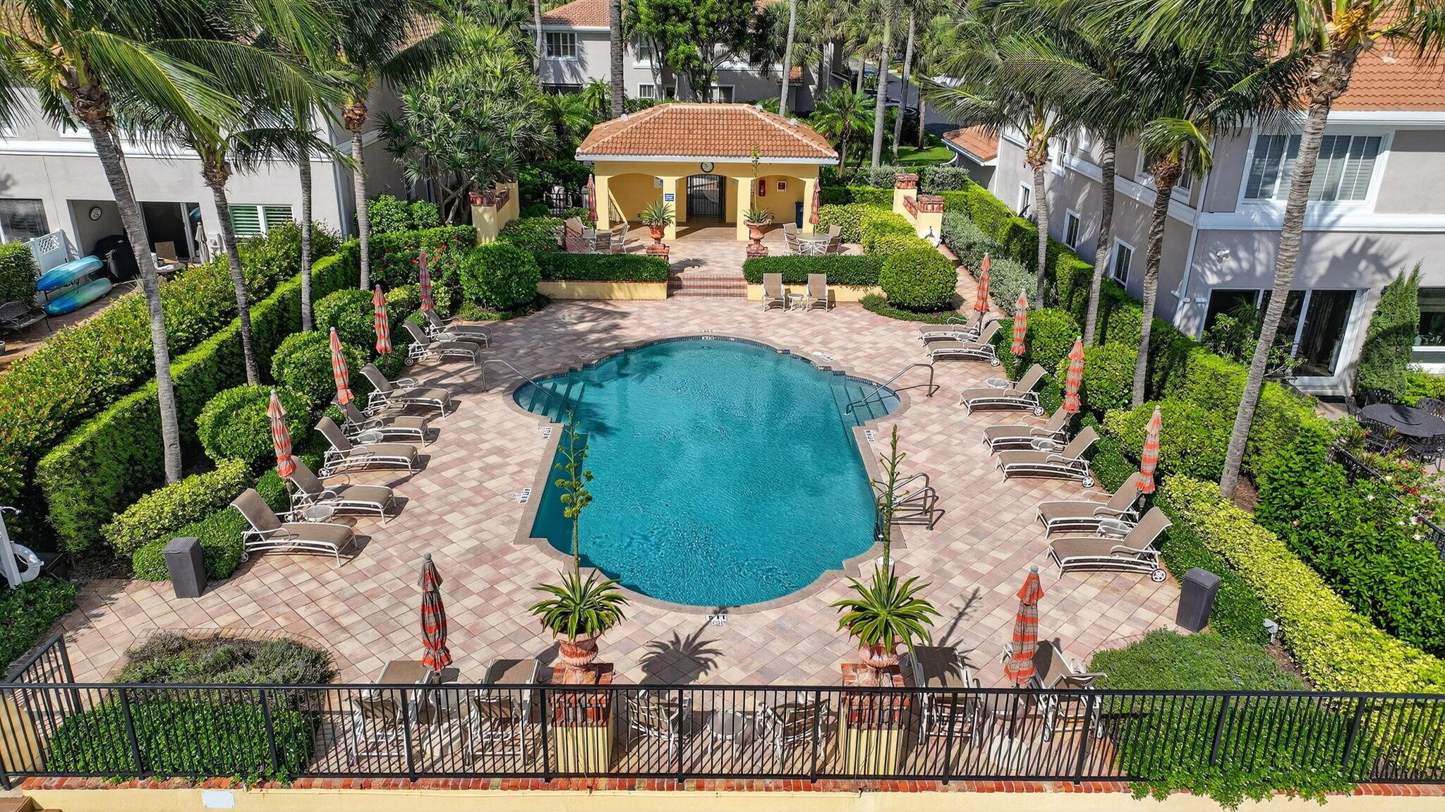 Las Brisas - Residential