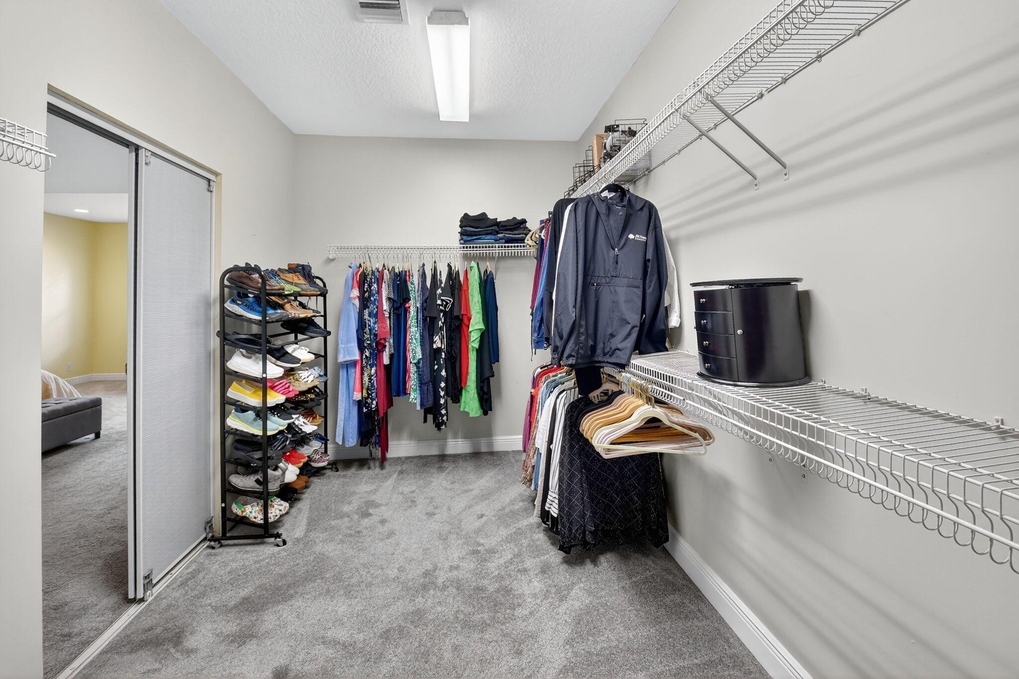 Las Brisas - Residential