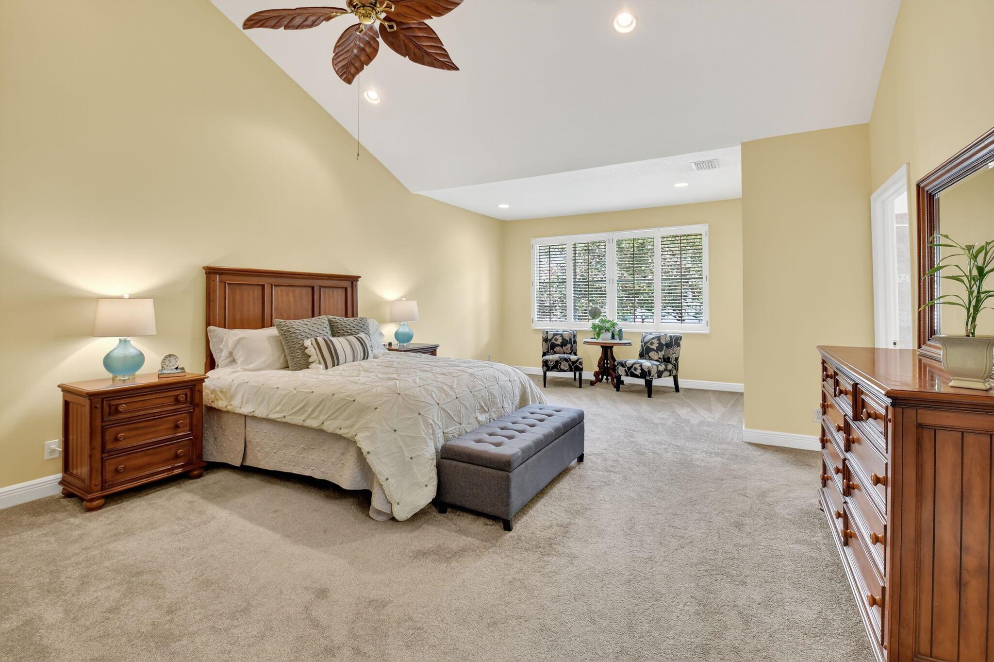 Las Brisas - Residential