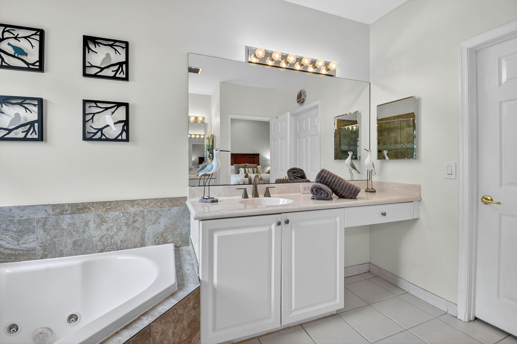 Las Brisas - Residential