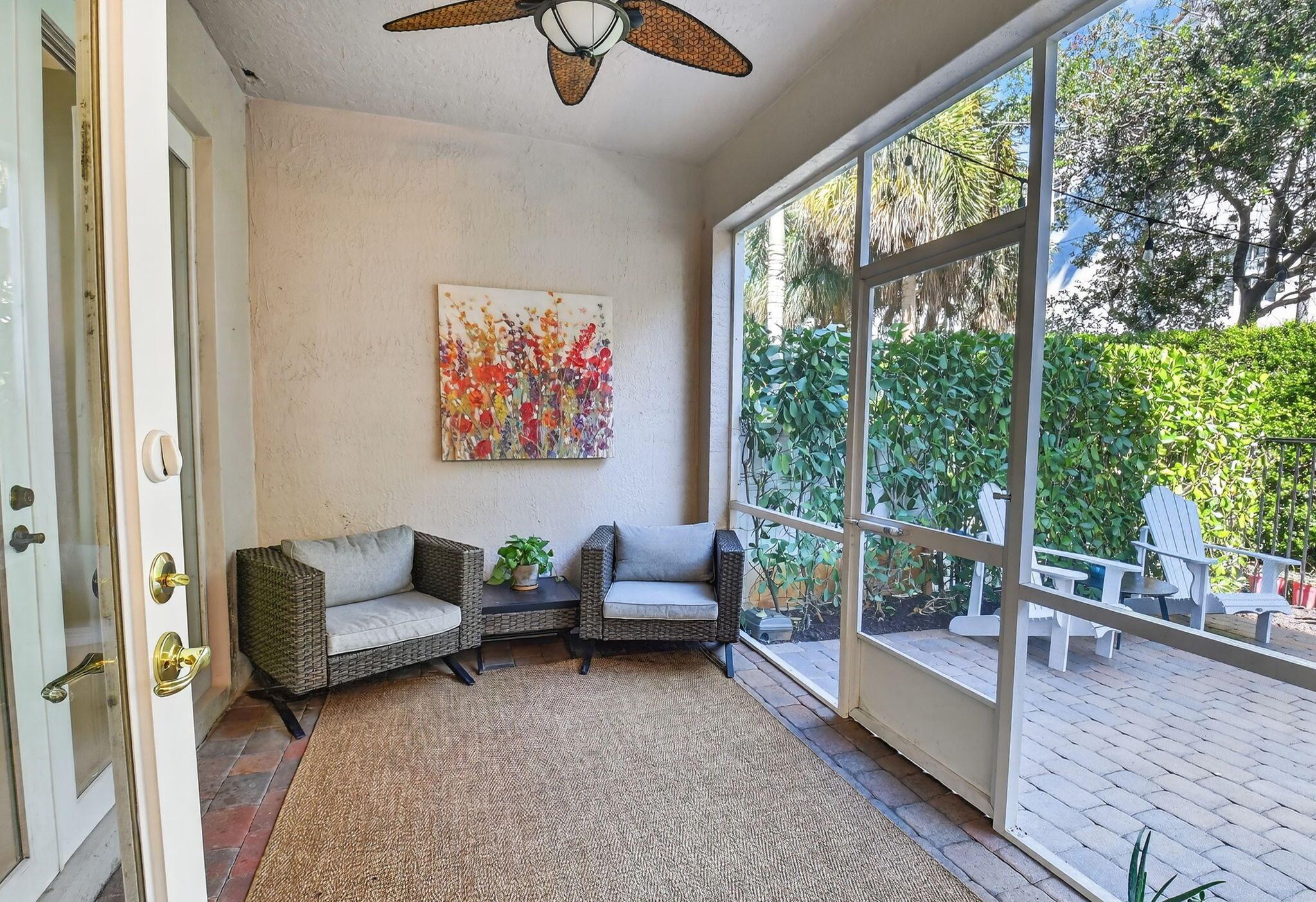 Las Brisas - Residential