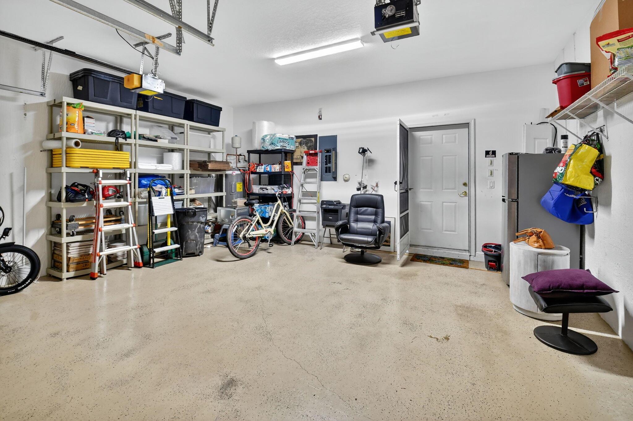 Las Brisas - Residential