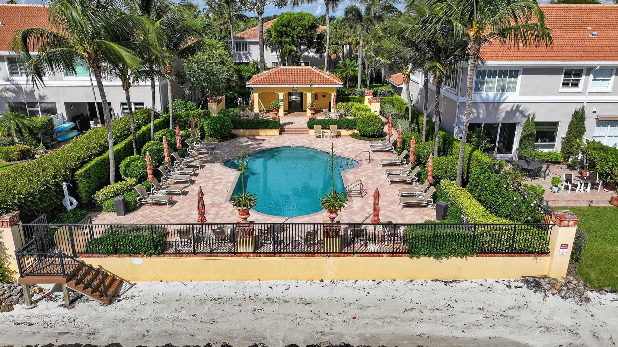 Las Brisas - Residential