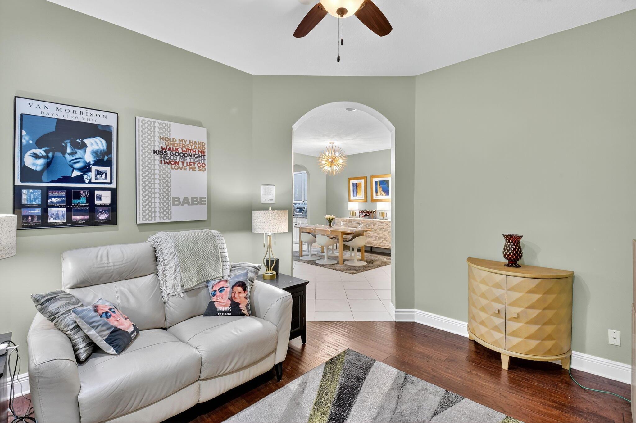 Las Brisas - Residential