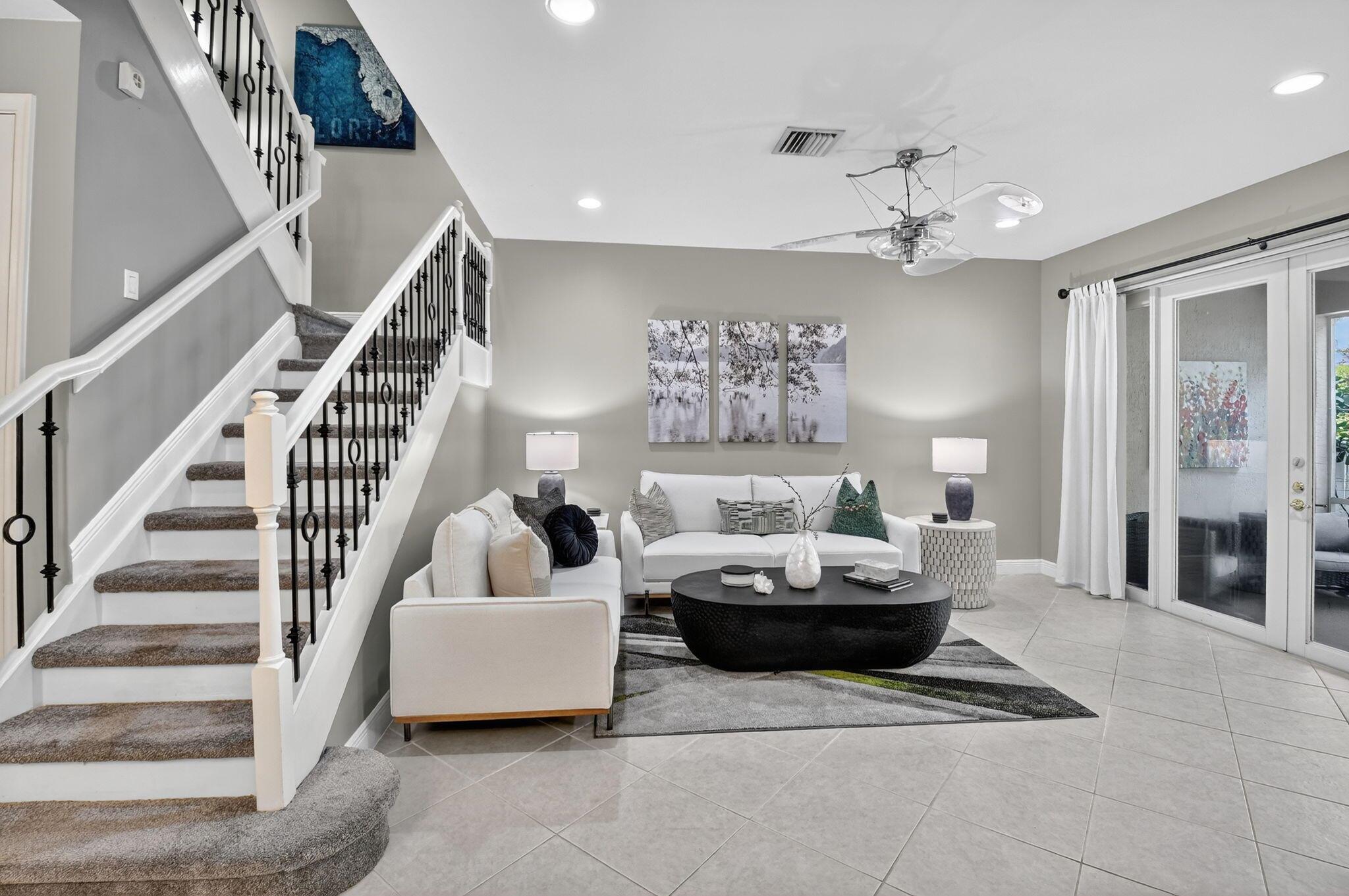 Las Brisas - Residential