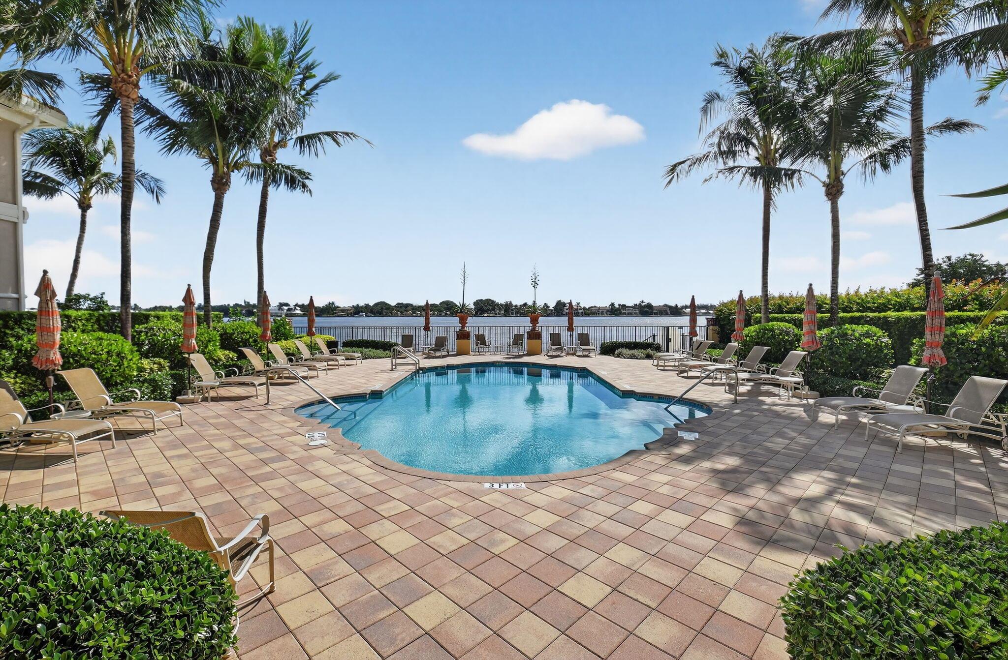 Las Brisas - Residential