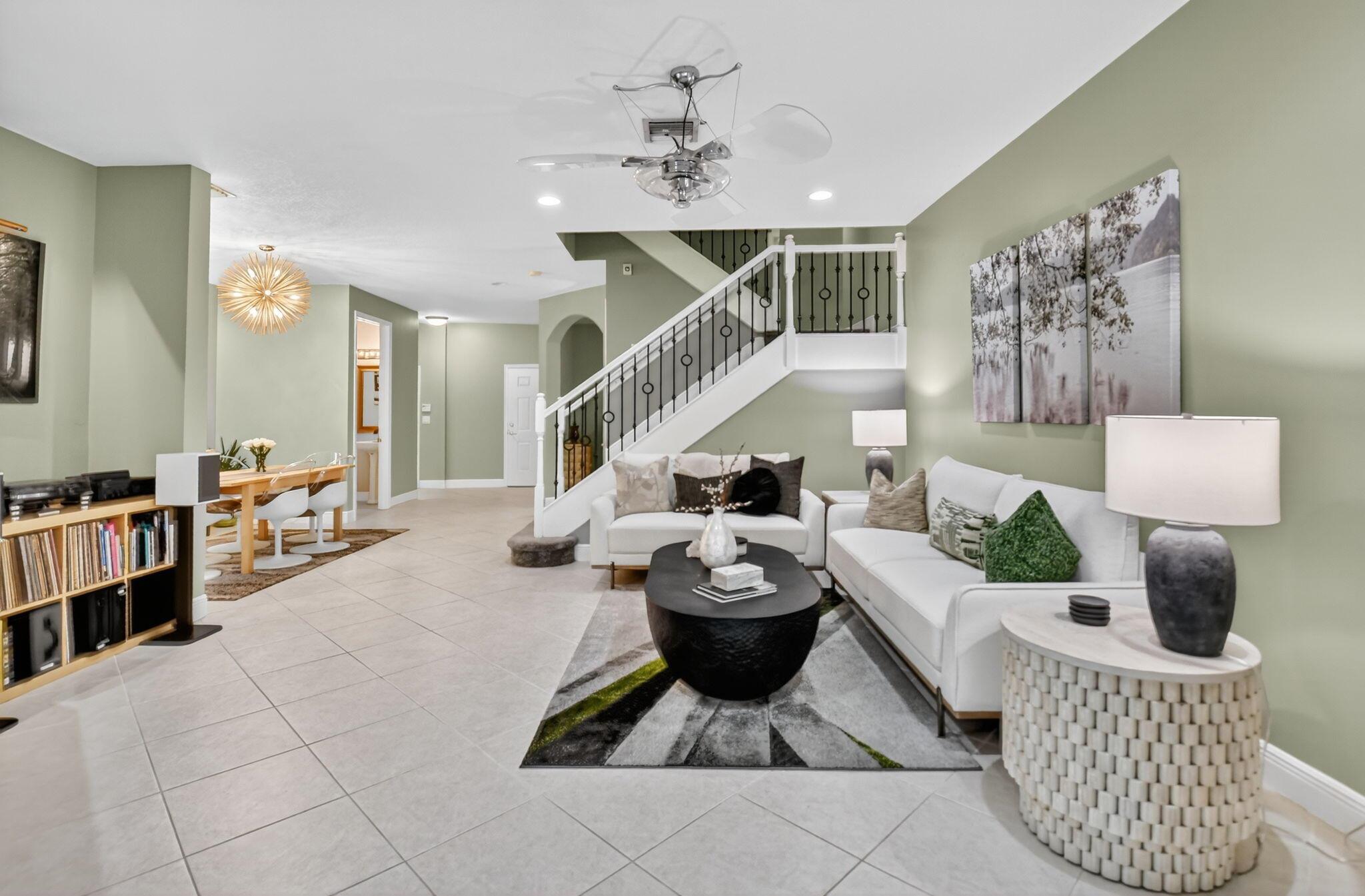 Las Brisas - Residential