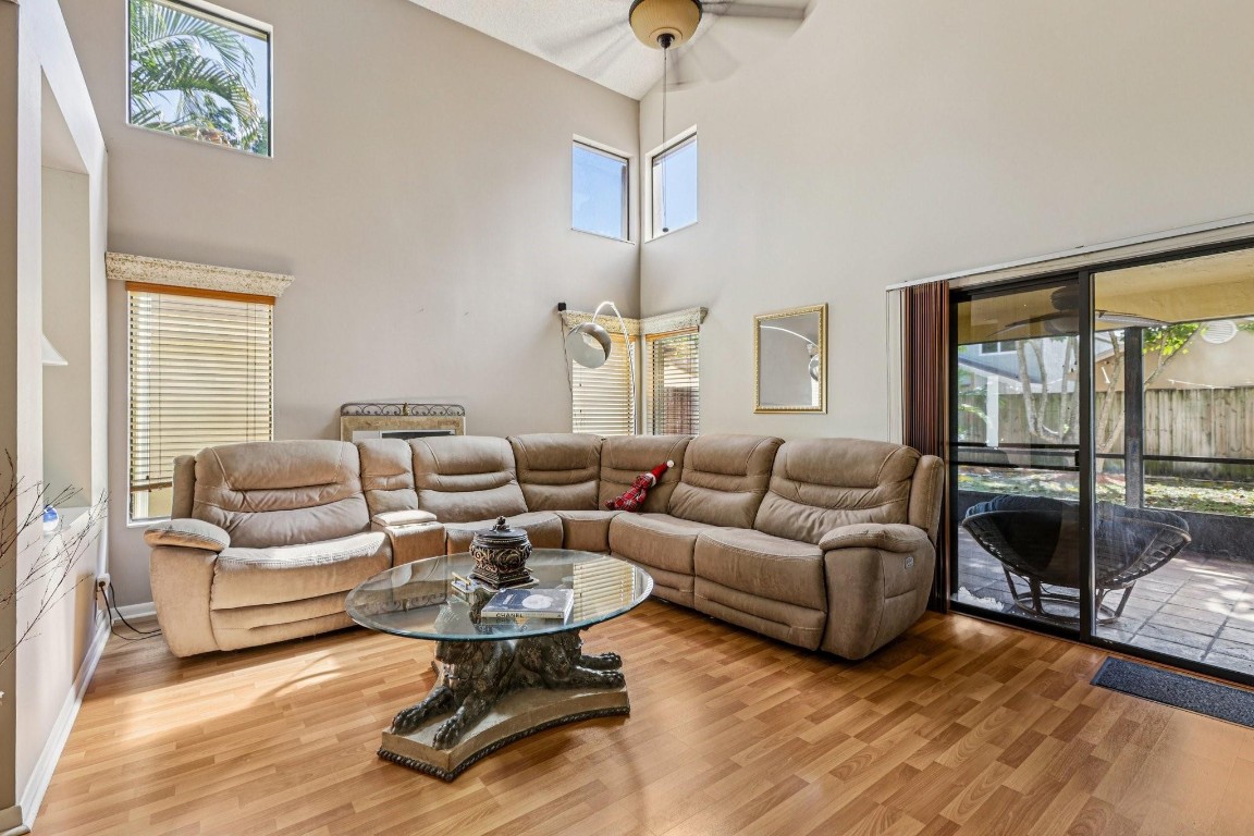 LAKEVIEW HOMES - Residential