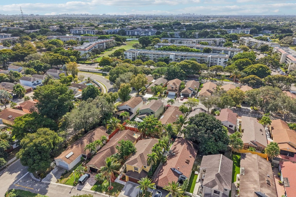 LAKEVIEW HOMES - Residential