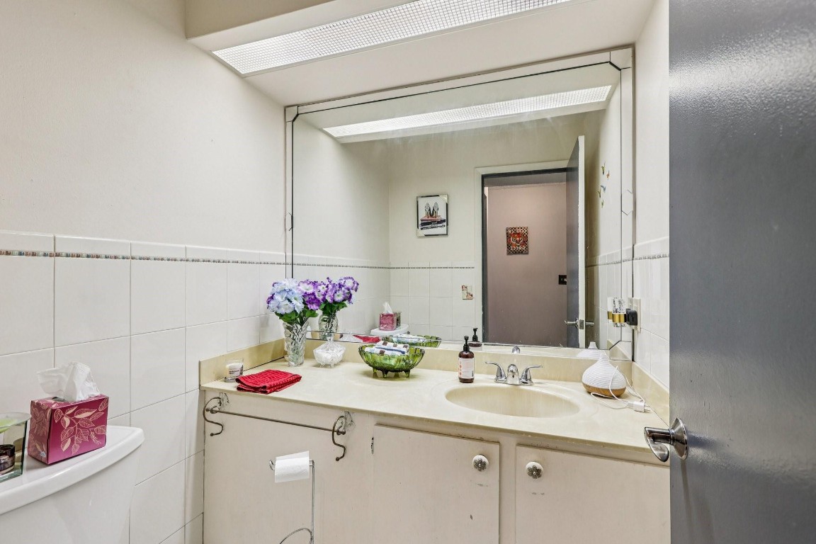 LAKEVIEW HOMES - Residential