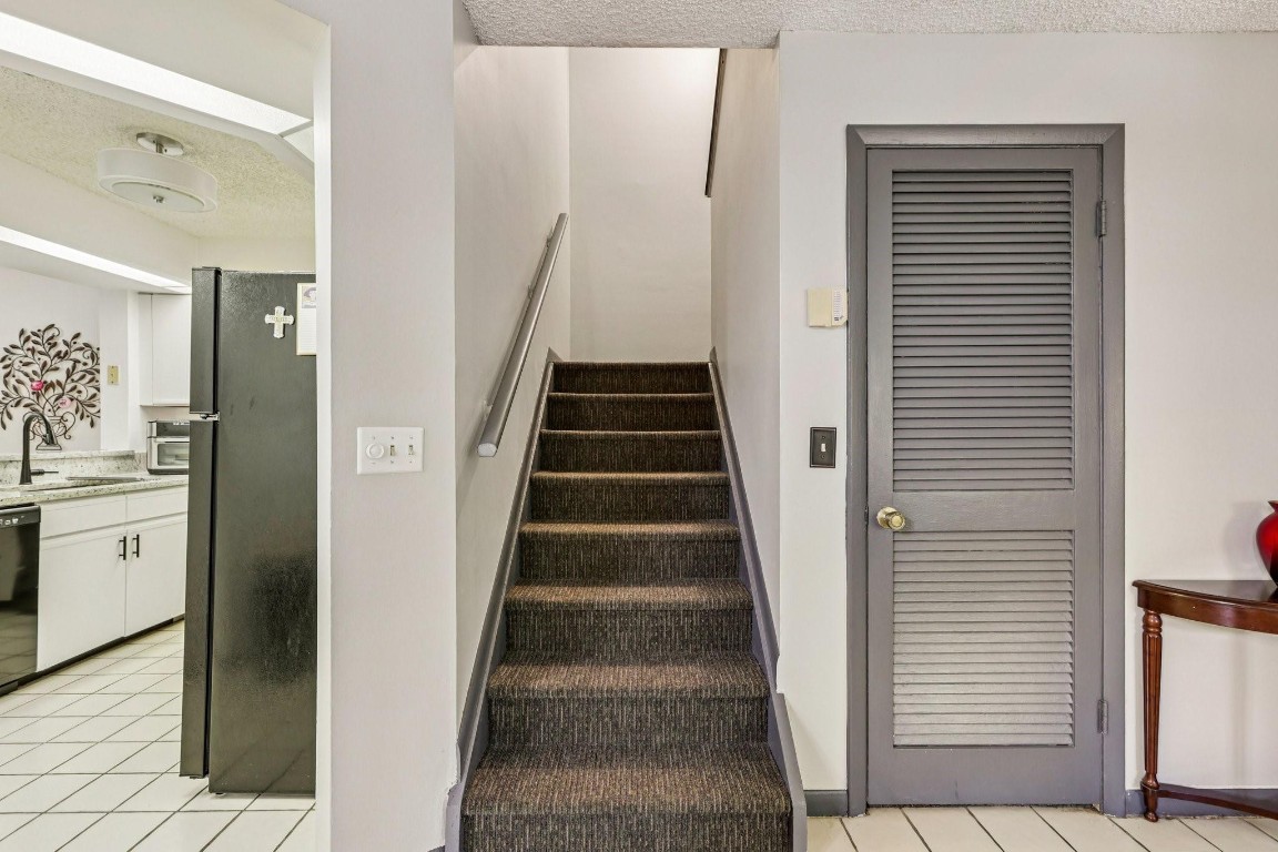 LAKEVIEW HOMES - Residential