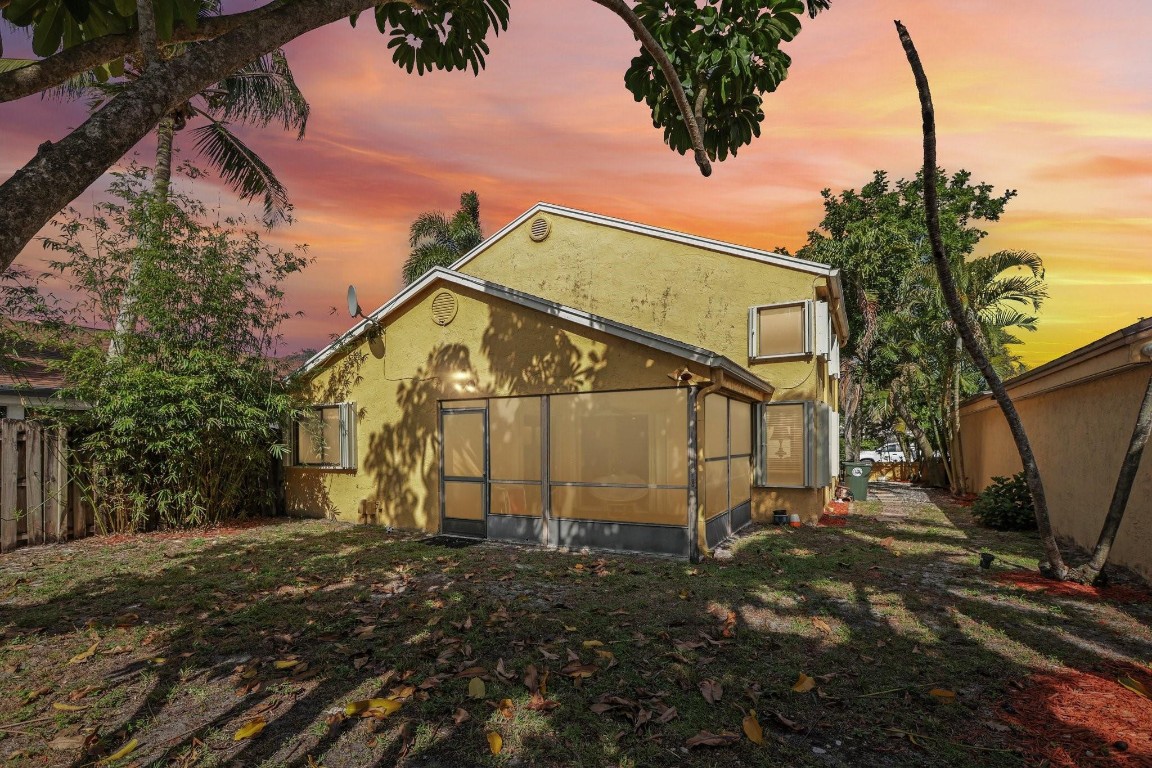 LAKEVIEW HOMES - Residential