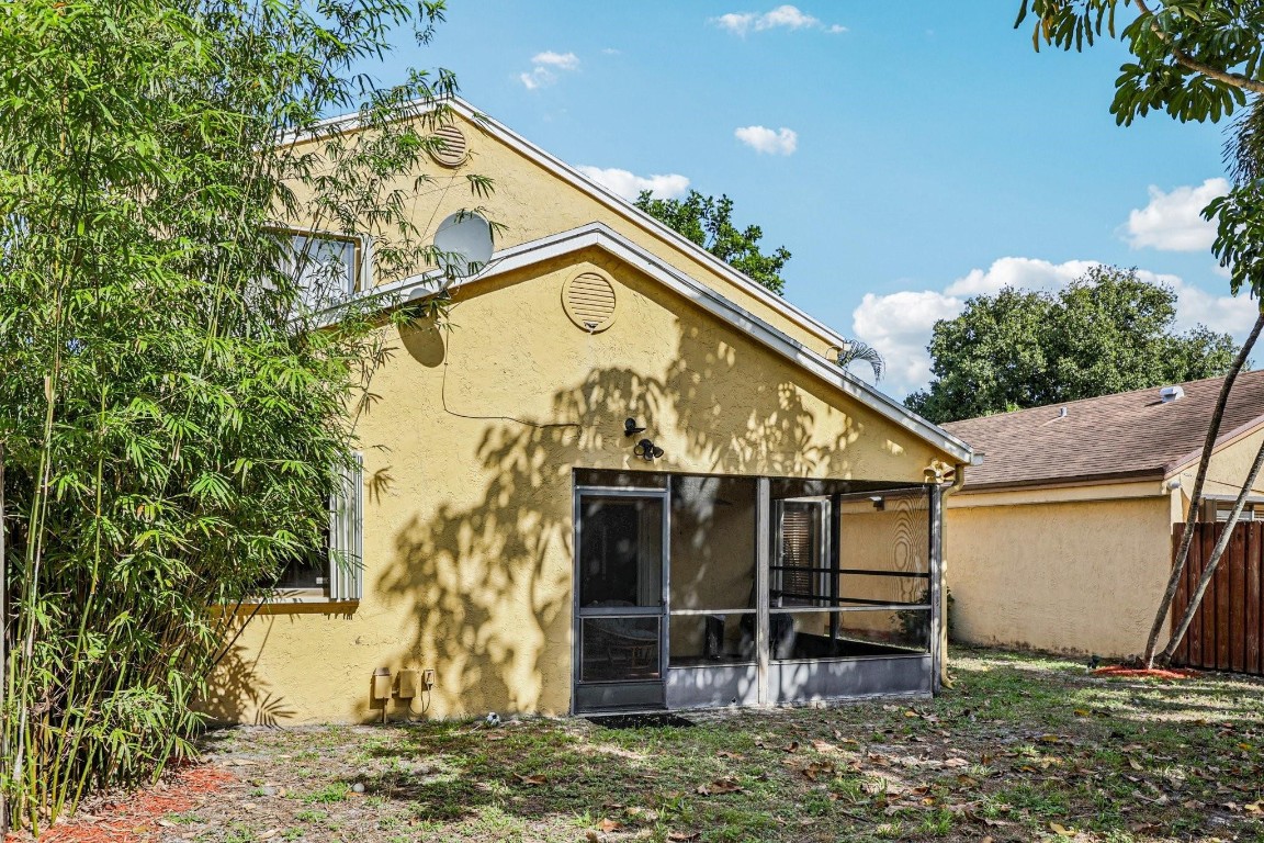 LAKEVIEW HOMES - Residential