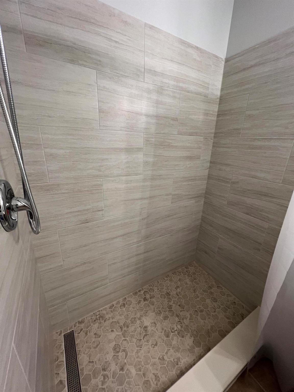 CASABLANCA ISLES CONDO - Residential Lease