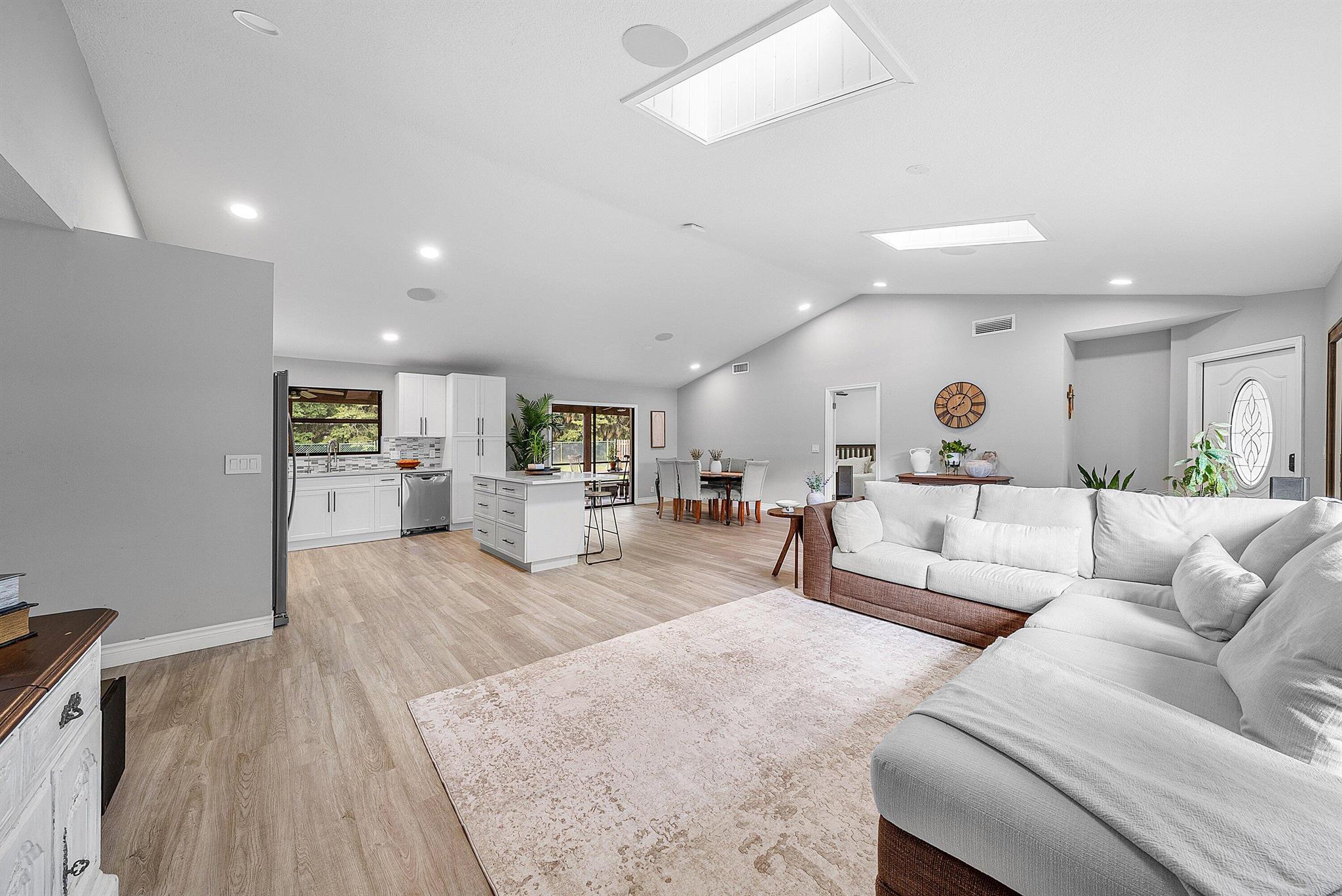 SUGAR POND MANOR OF WELLI - Residential Lease