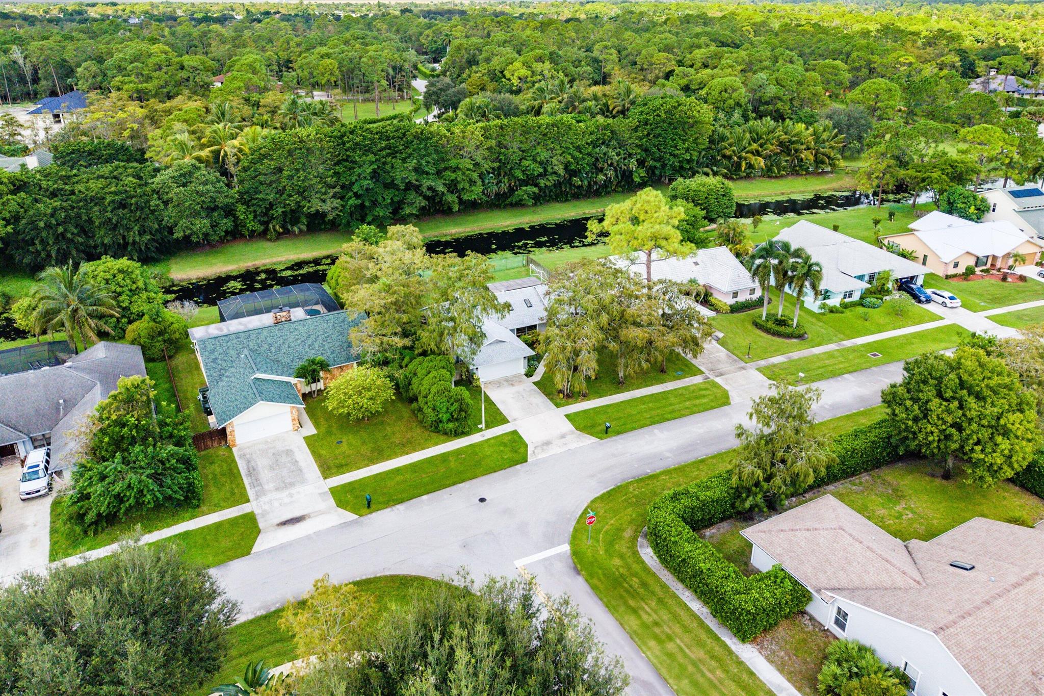 SUGAR POND MANOR OF WELLI - Residential Lease